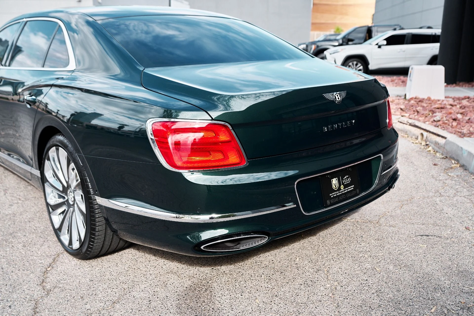 mph008_687568590_Used_2024_Bentley_Flying_Spur_Mulliner_W12_1756173311_4a5a0e4ffa