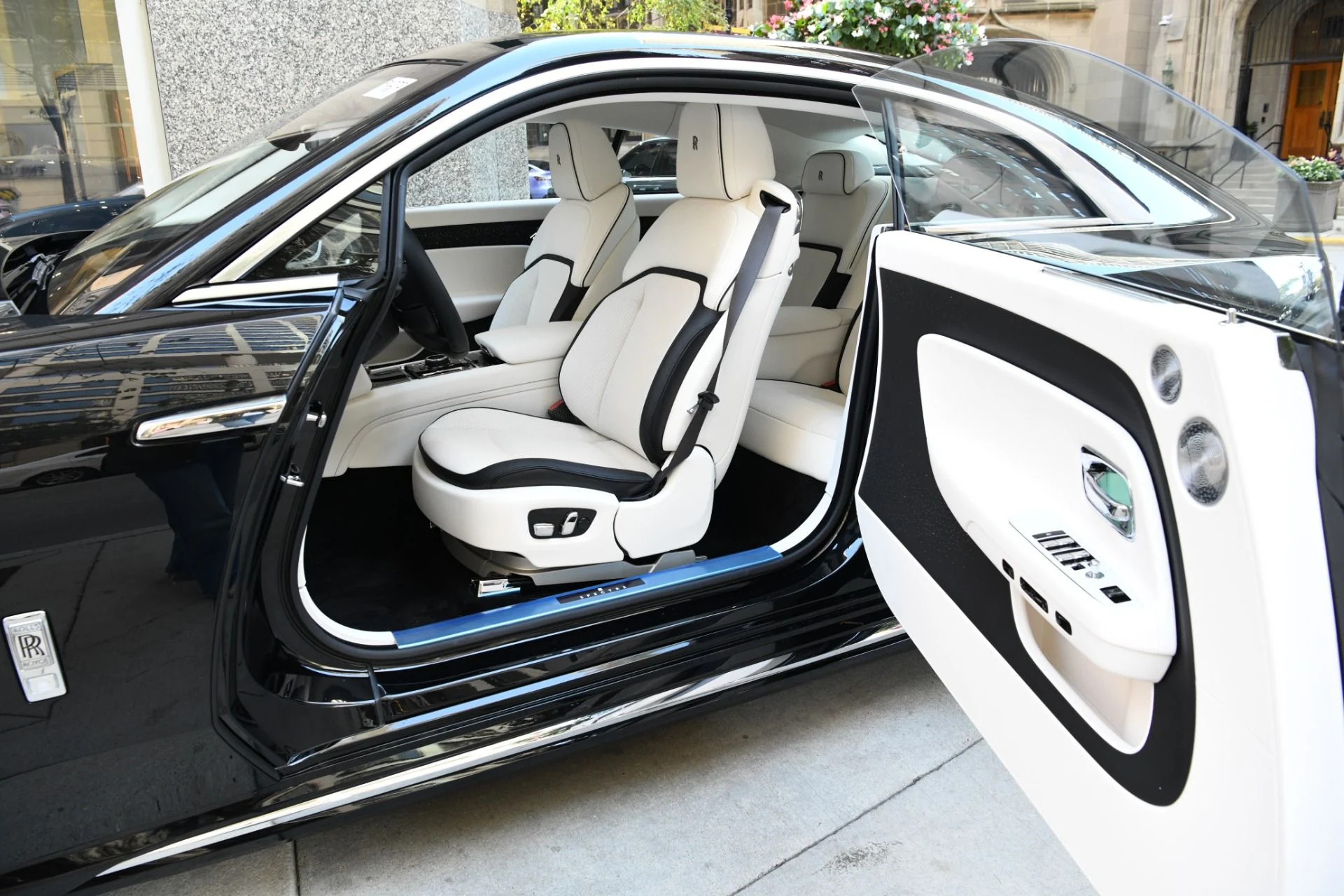 mph008_690080944_11990_p10_l_731bda5a18