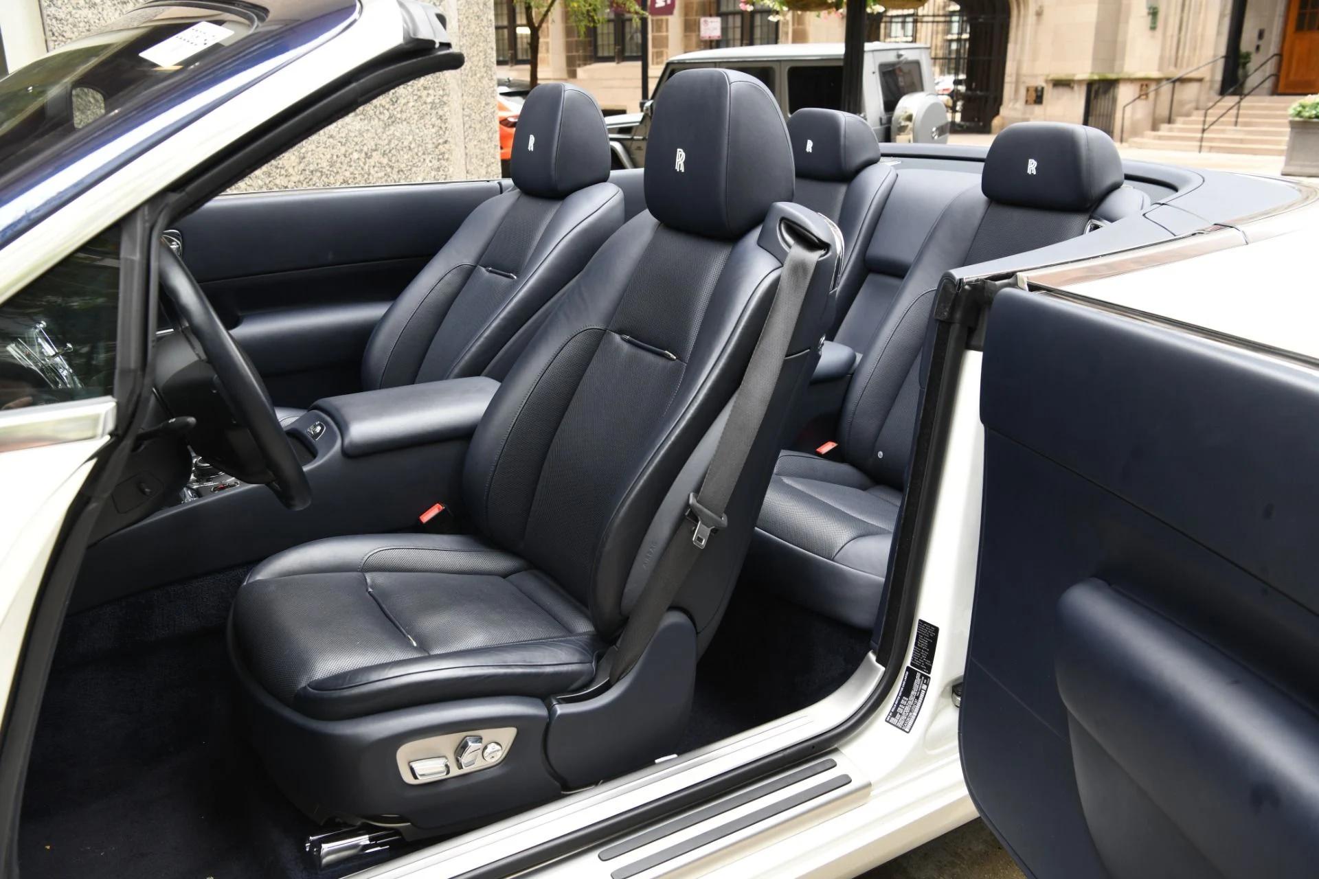 mph008_692699675_10800_p10_l_e7746c8104