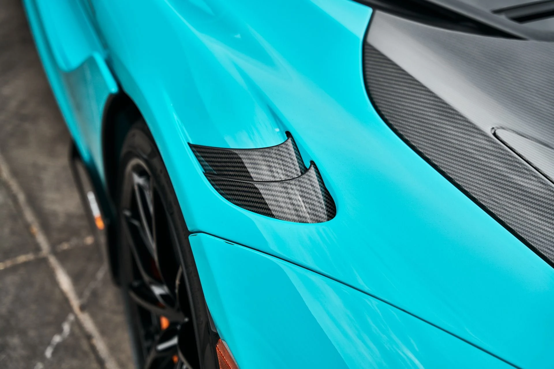 mph008_694314131_Used_2022_Mc_Laren_765_LT_Base_1786488437_5840f51d58