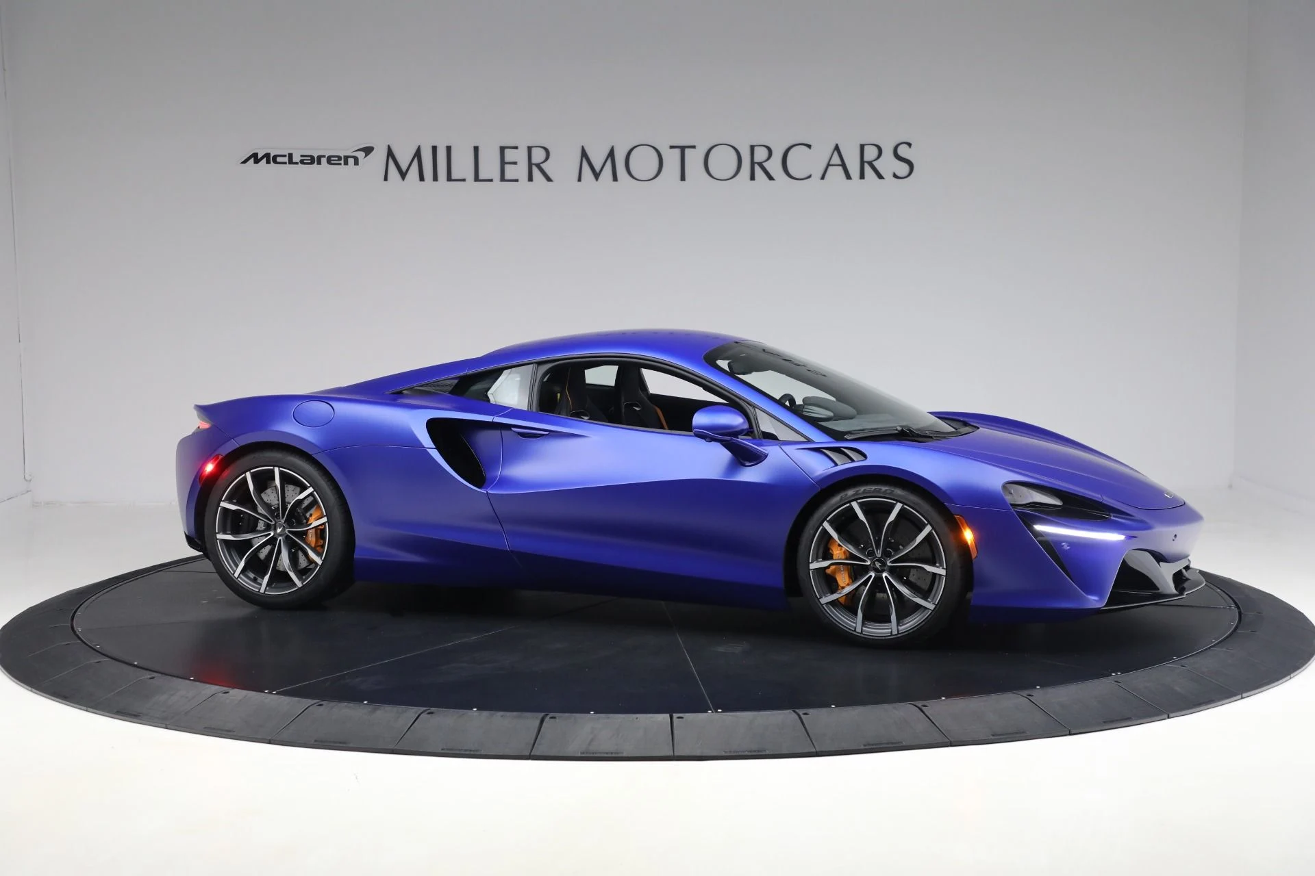 mph008_696627800_Used_2023_Mc_Laren_Artura_Performance_3a7a734b1f