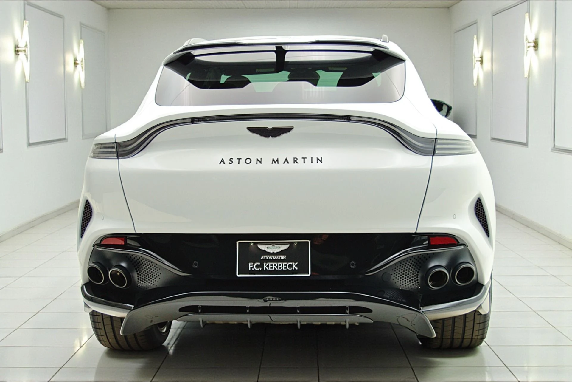 mph008_700249941_Used_2023_Aston_Martin_DBX_707_47317b6fcd