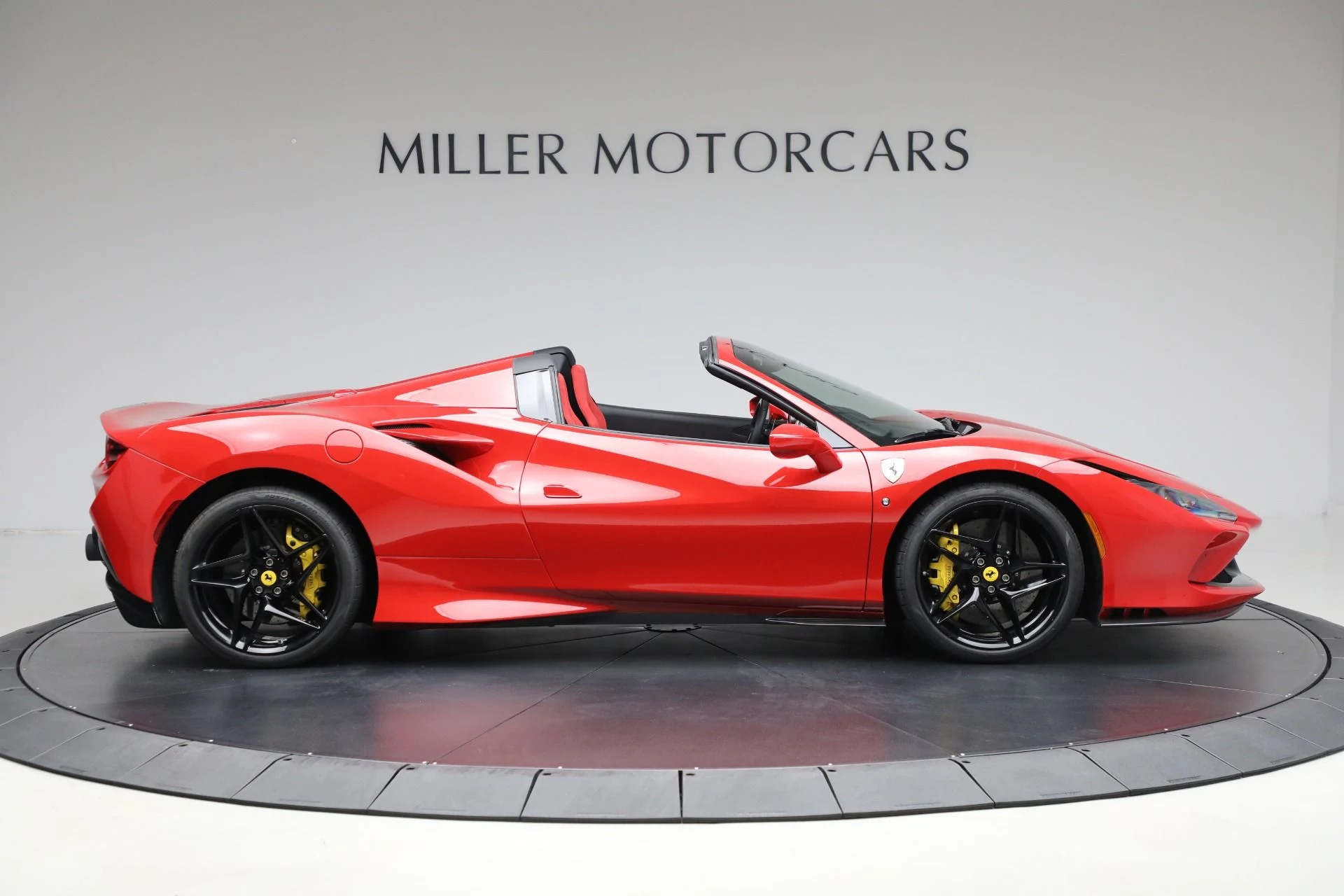 mph008_703497178_Used_2021_Ferrari_F8_Spider_2ec9ef1421