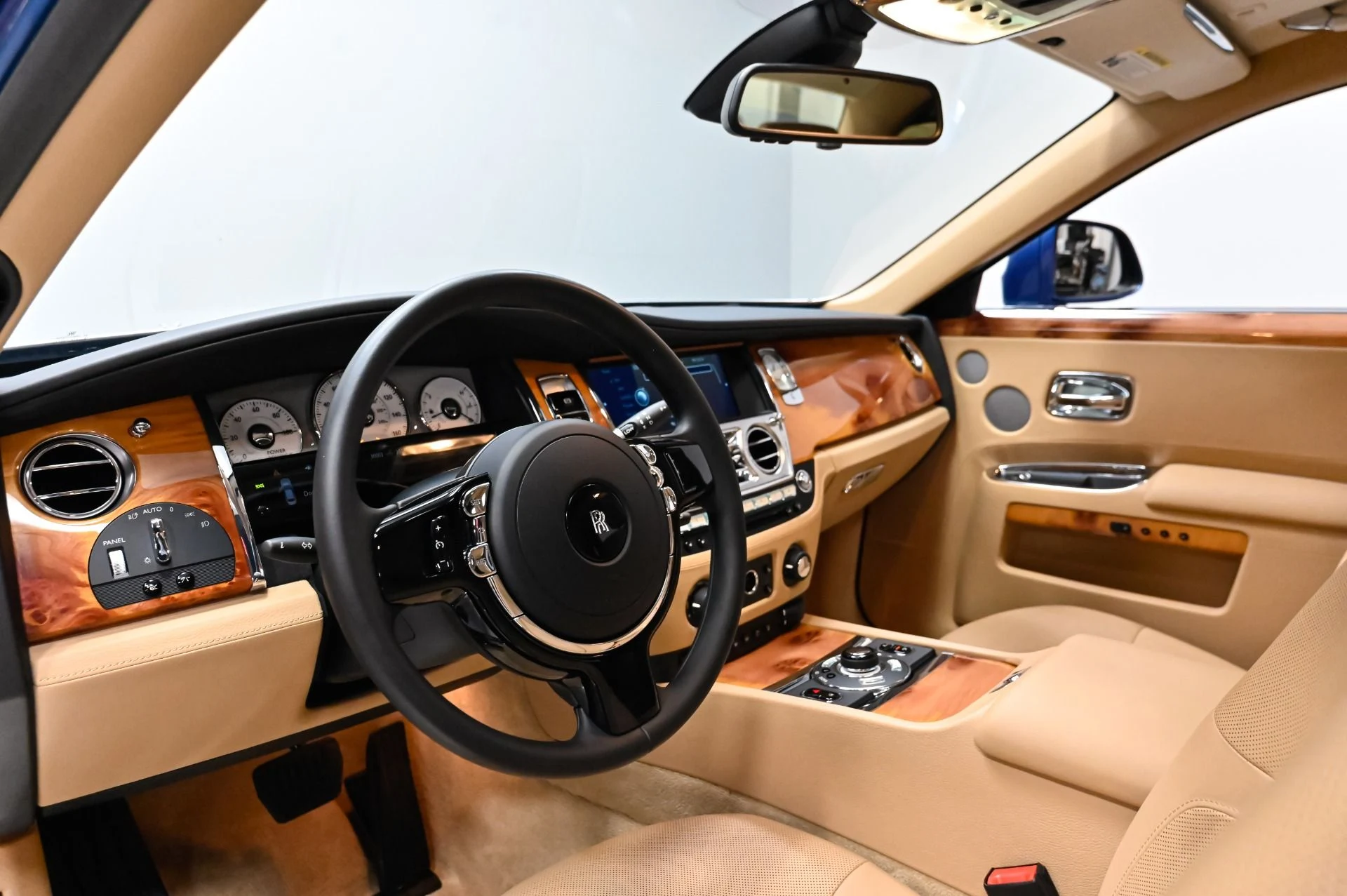 mph008_706492091_Used_2012_Rolls_Royce_Ghost_Base_1791906503_03a1e97780