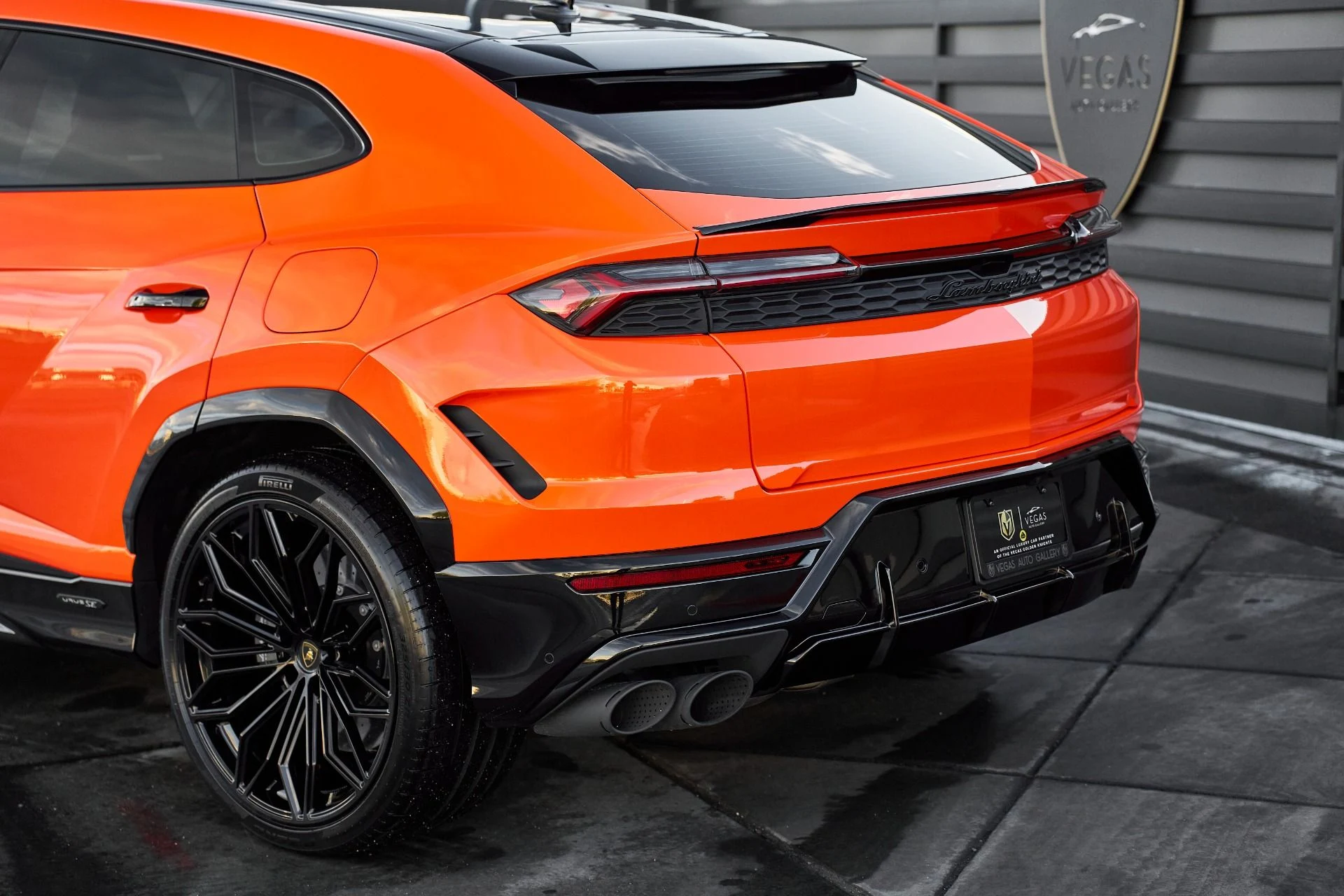mph008_707235822_Used_2025_Lamborghini_Urus_SE_1763604964_565d53b873