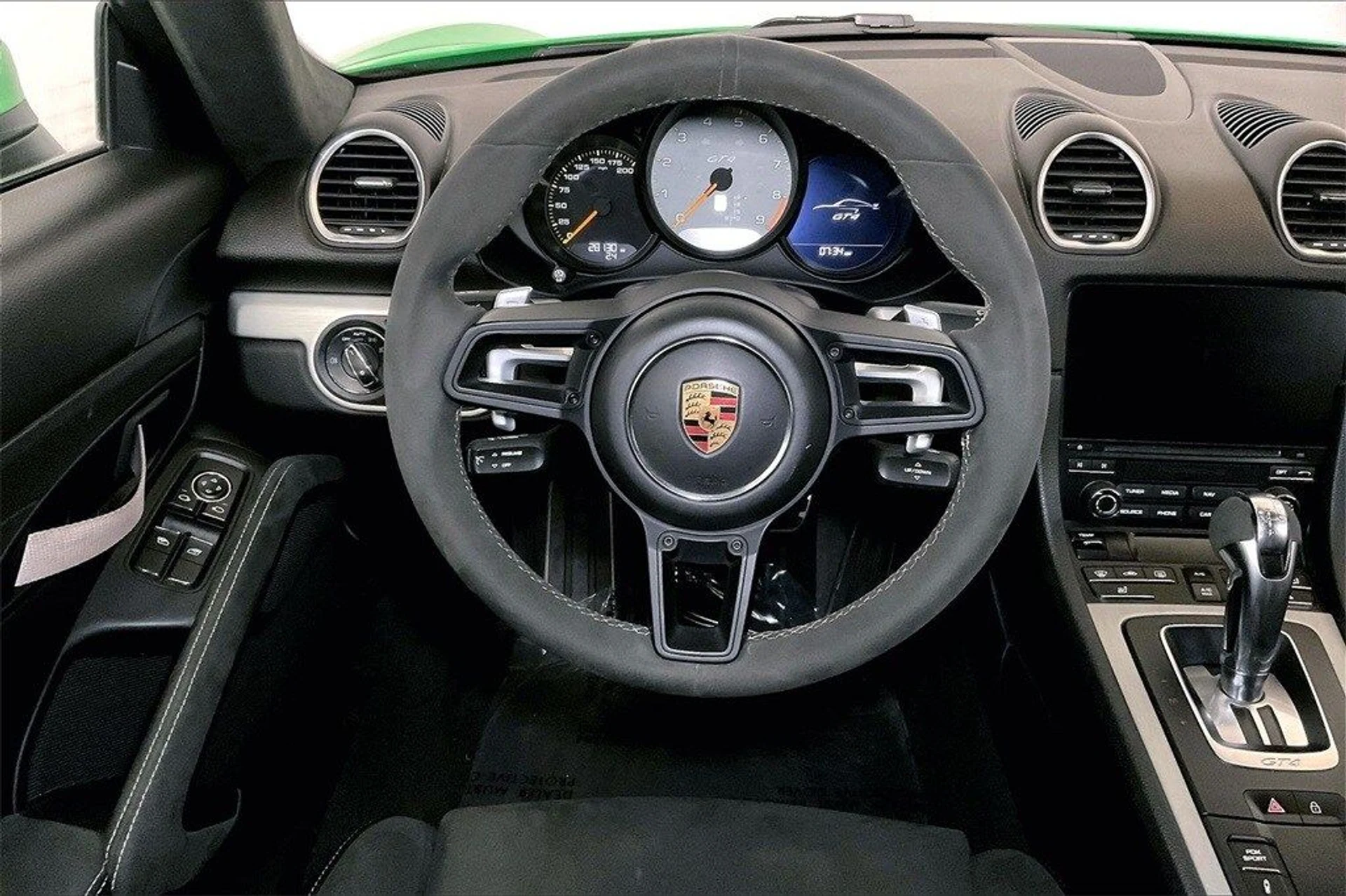 mph008_712742417_dabc236dd14f44933f0ebb99e6758f0ax_47058f2c6d