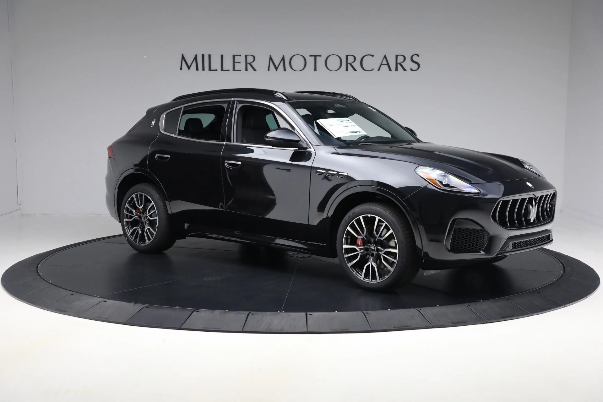 mph008_721384235_New_2025_Maserati_Grecale_d743b27271