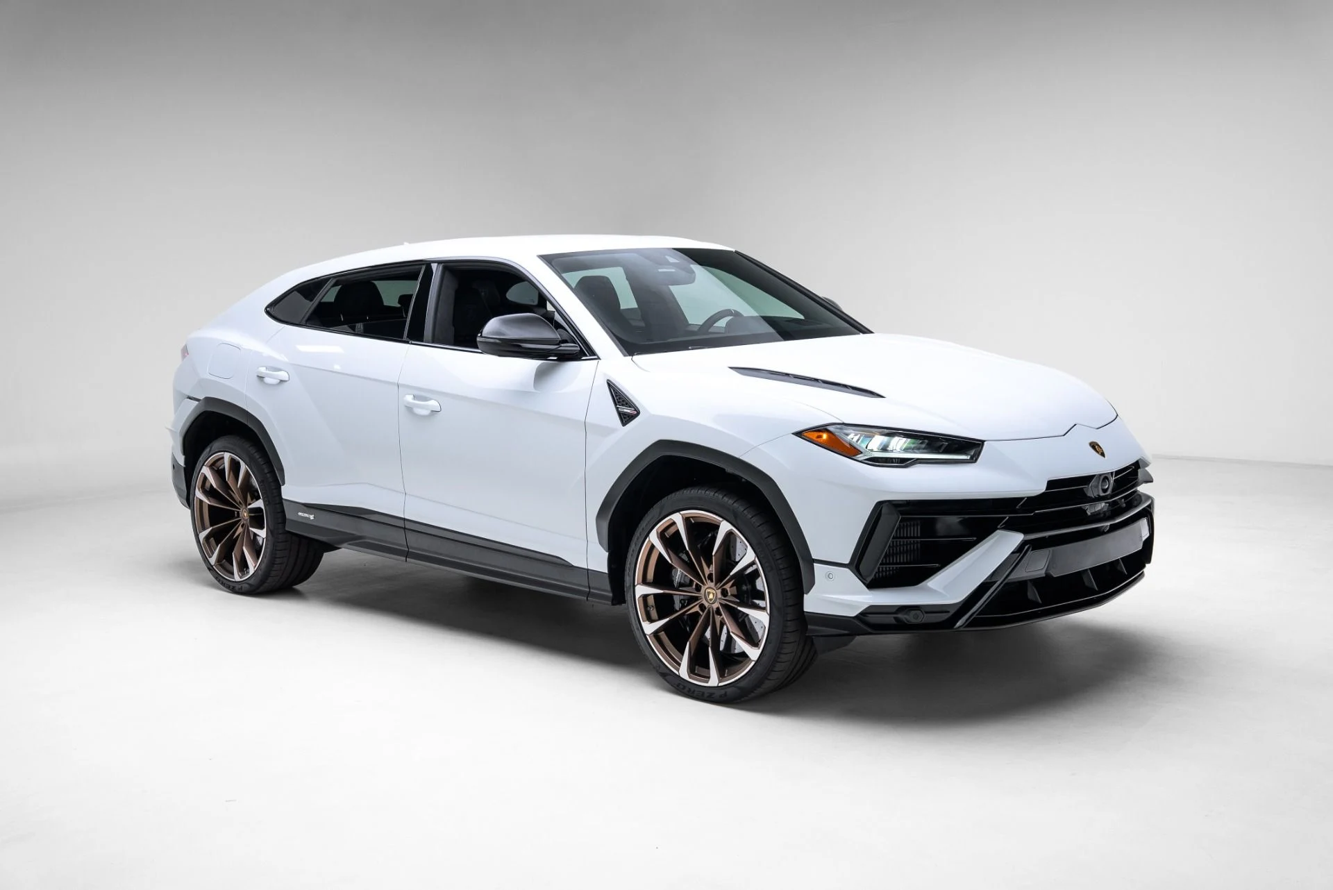 mph008_737748840_Used_2024_Lamborghini_Urus_S_1774974370_07587bffcc