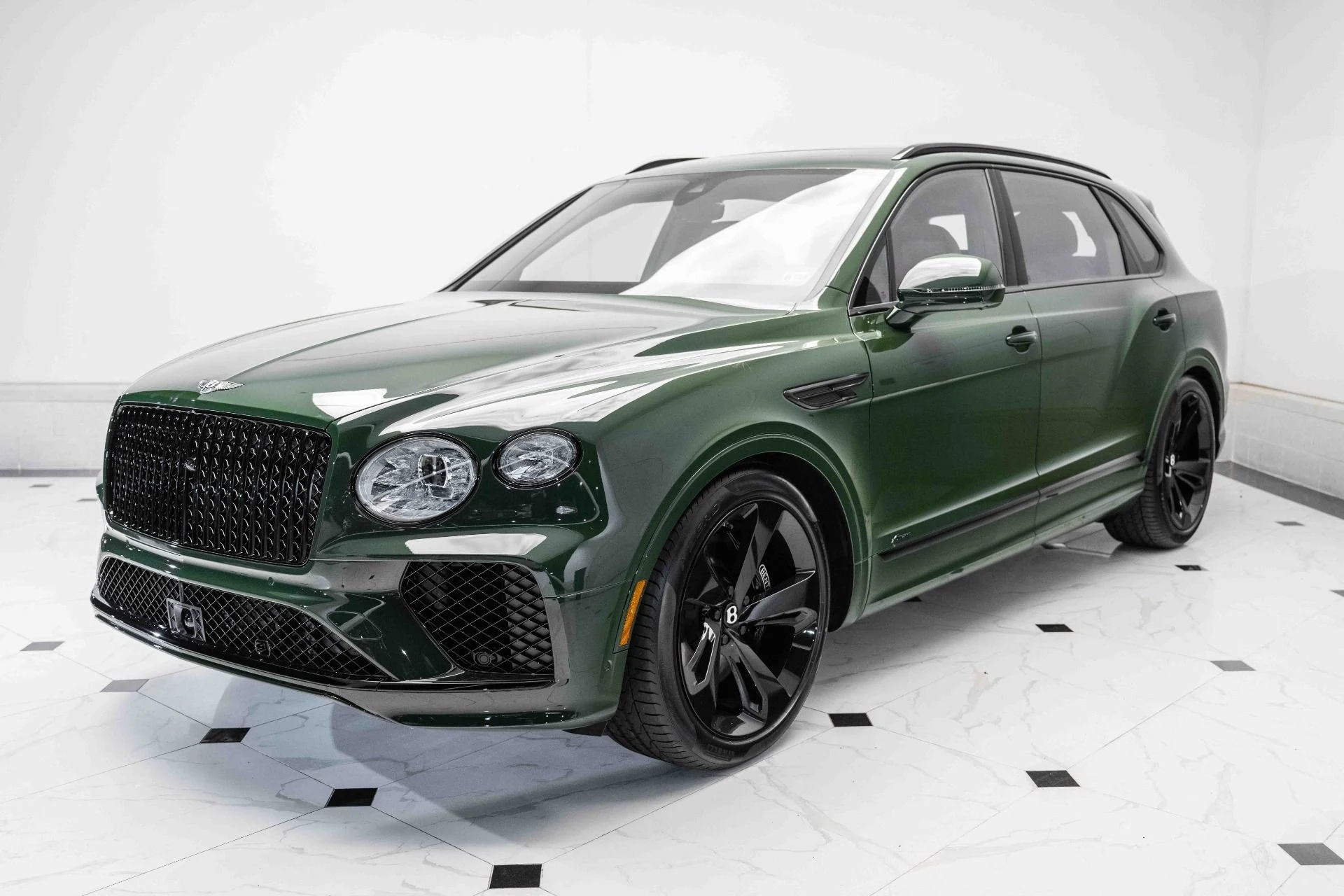 mph008_739598558_Used_2024_Bentley_Bentayga_EWB_Azure_V8_1718899287_22db9d3545