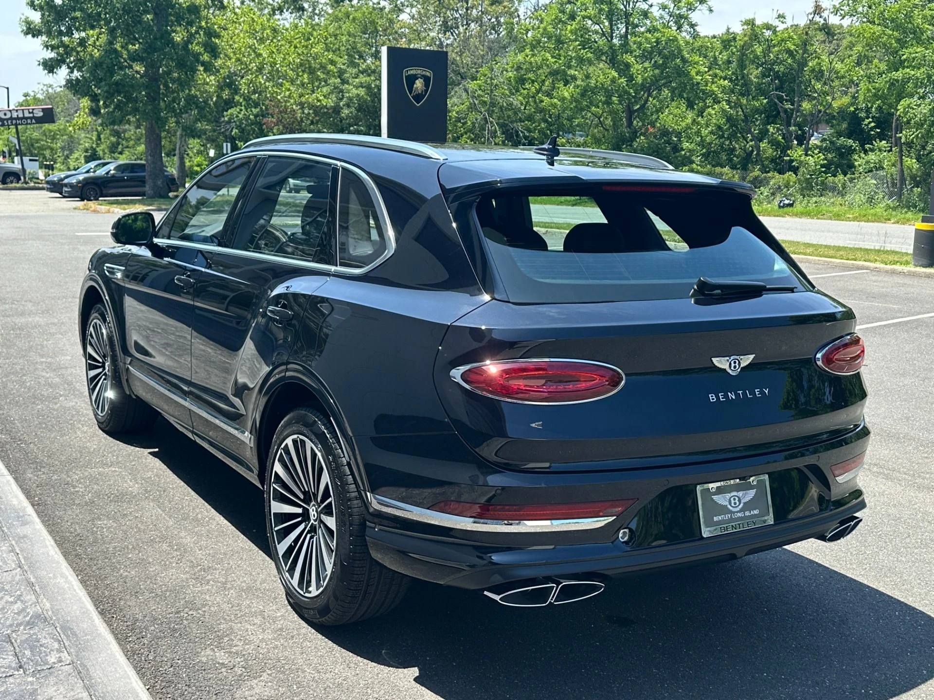 mph008_741208789_Used_2026_Bentley_Bentayga_V8_1786136342_e5ef2c520c