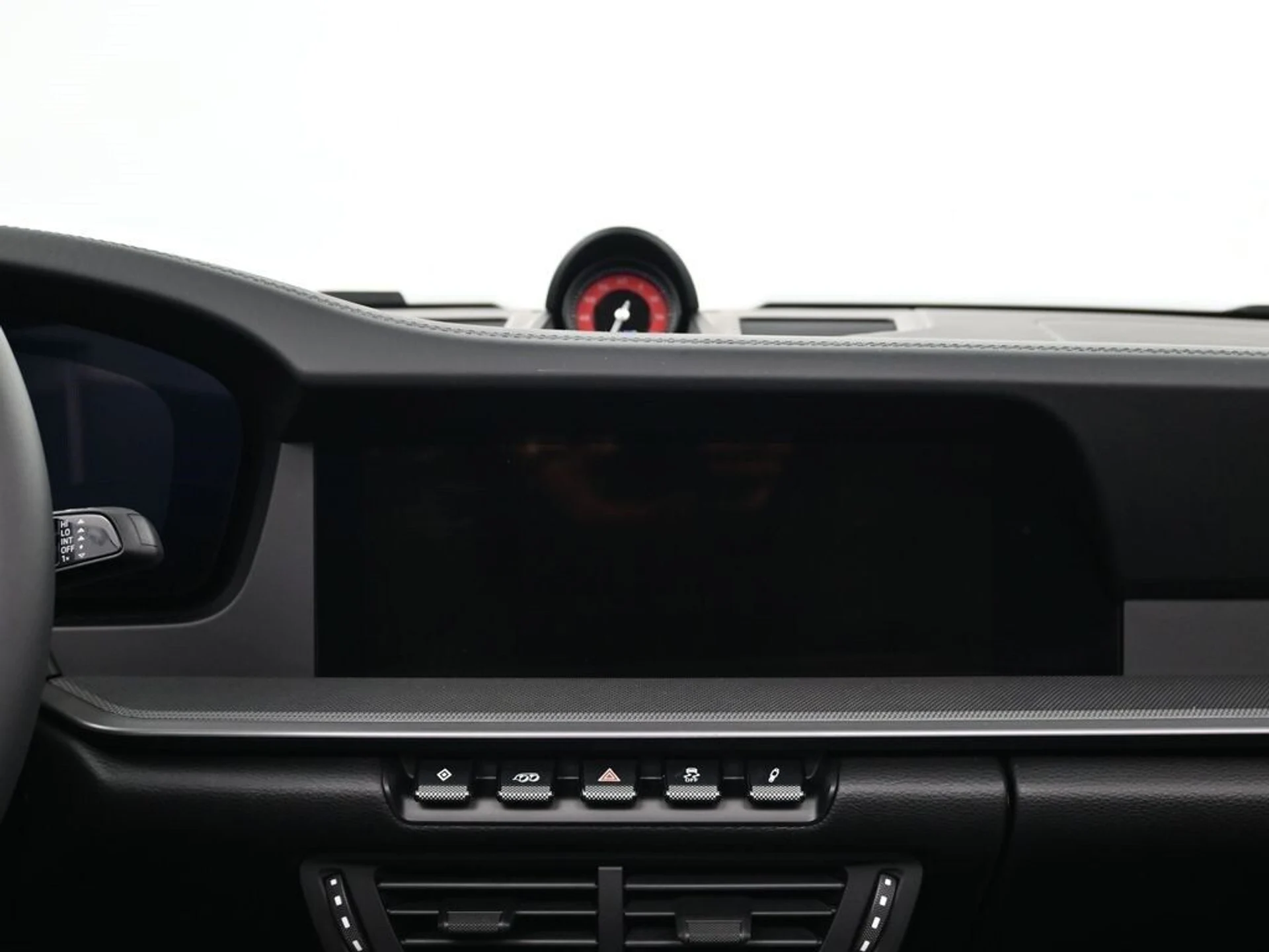 mph008_750055302_95dce3b3fcd9baa3a54300f4a24772a0x_68e522fa85