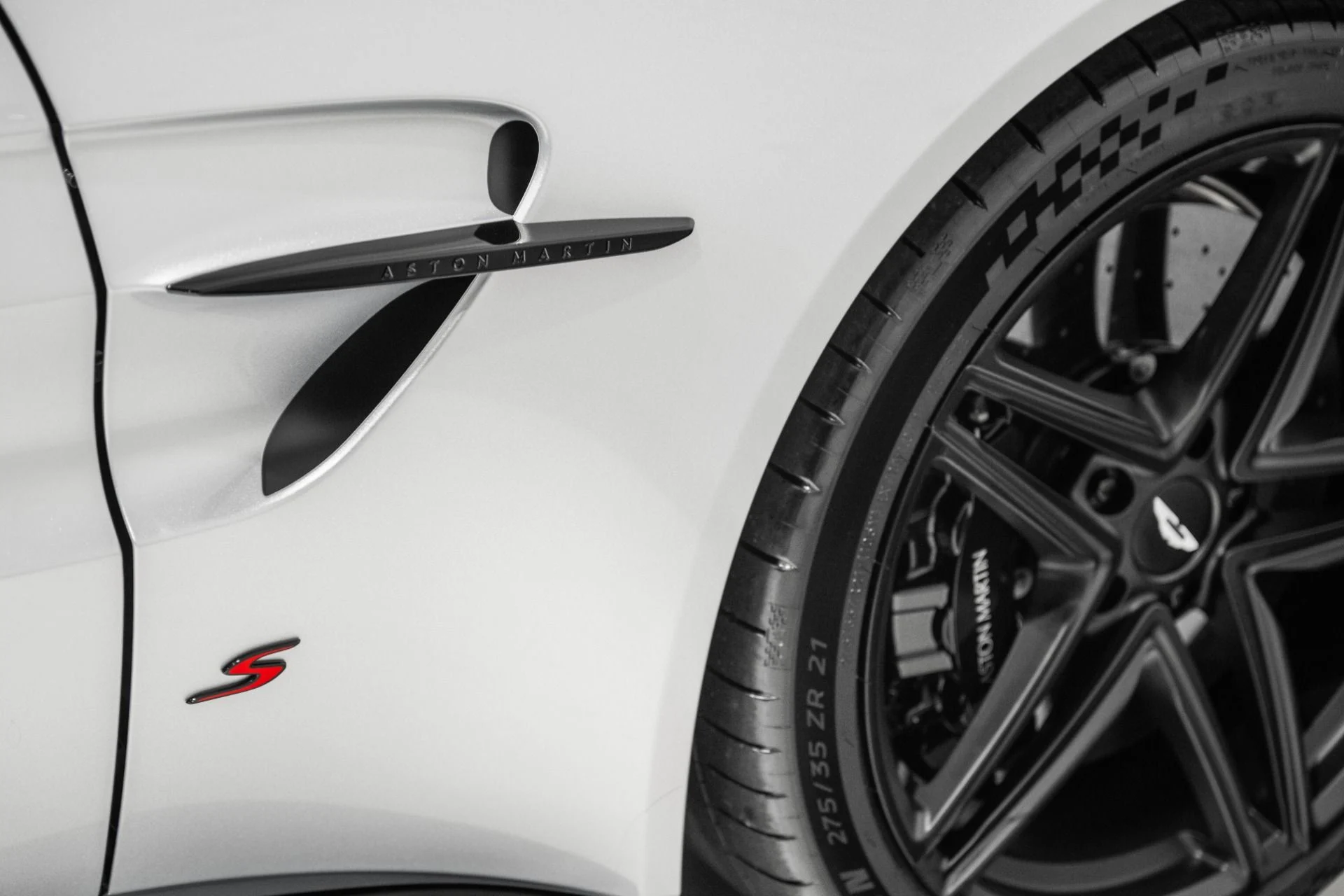 mph008_751260560_New_2026_Aston_Martin_Vantage_S_Coupe_1767380172_d55fd100db