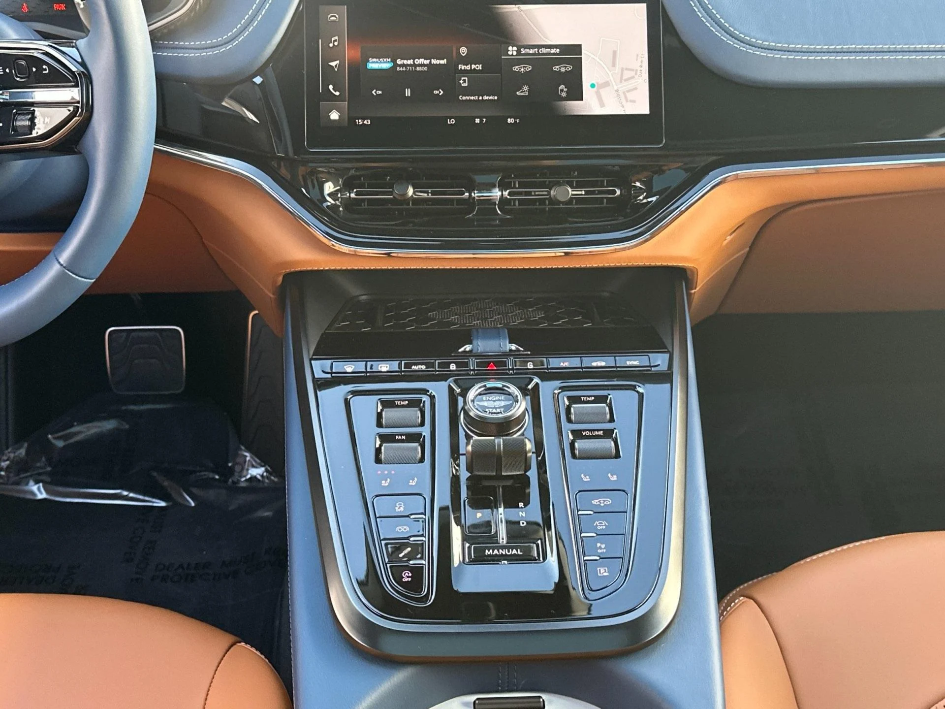 mph008_770905531_New_2025_Aston_Martin_DBX_707_1761314797_c68697e0f1