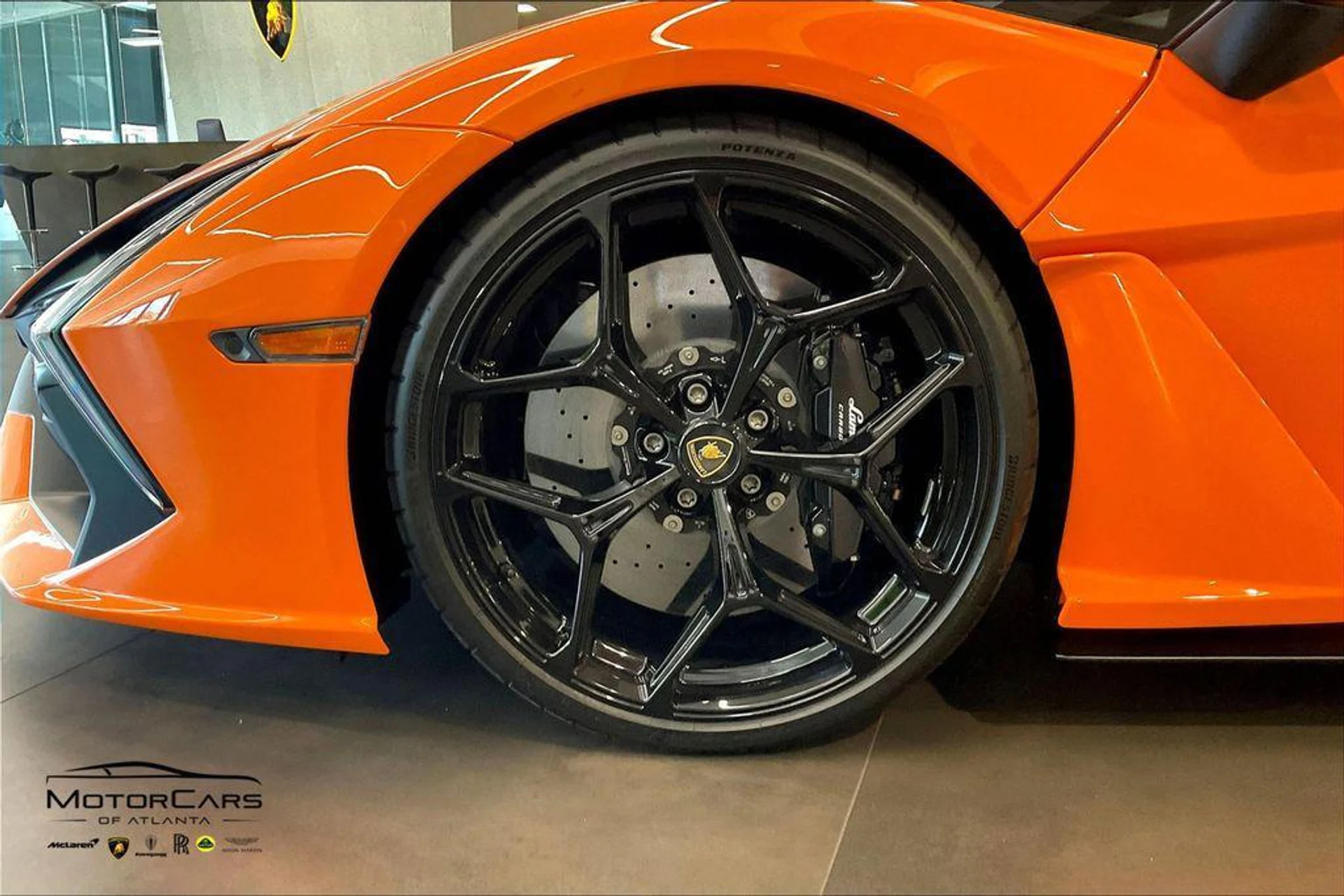 mph008_775870148_h_YV_DH_Tnal_E9zo_M_Jpftdw_V_Oq2j_Q_4ef478d9f0