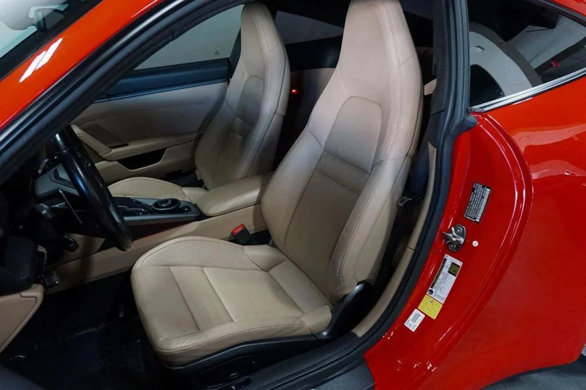 mph008_793932170_MW_Yma_Fa_Nm_AIC_Vf_M6_Nur1_Y9ht_G_Uo_2e4563f72c