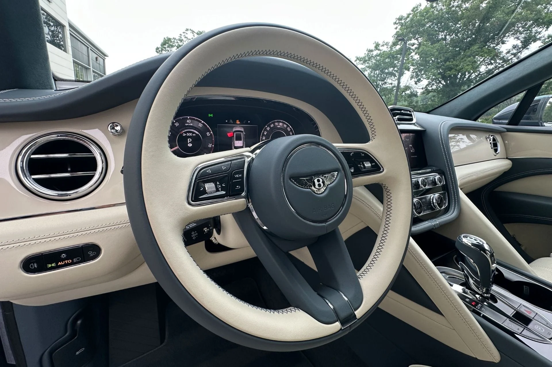 mph008_796627289_New_2026_Bentley_Bentayga_V8_1784540711_284713d443