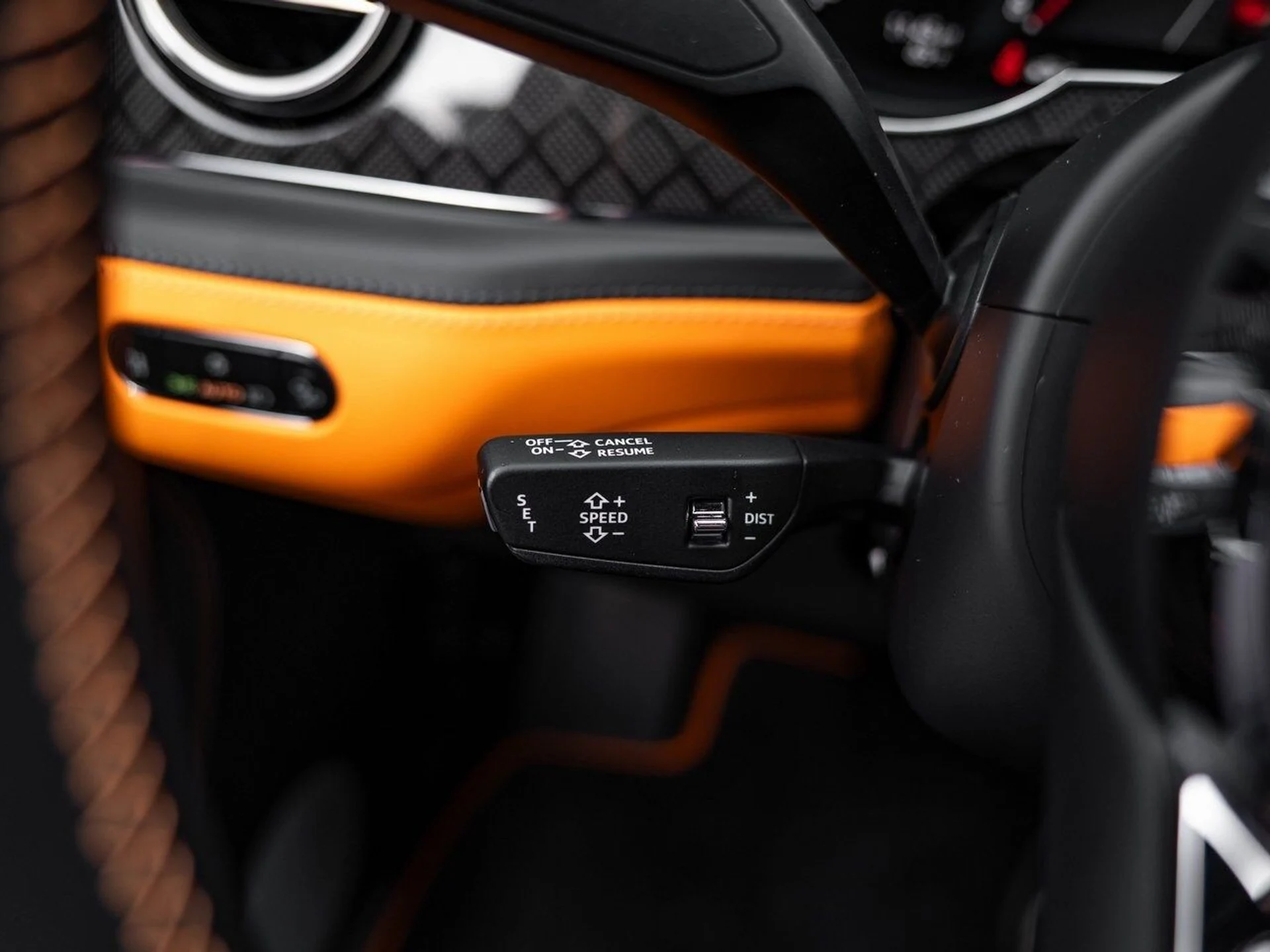 mph008_802358953_b4151b930c7fcbb1148be3b839c2e197x_17fb6b0661