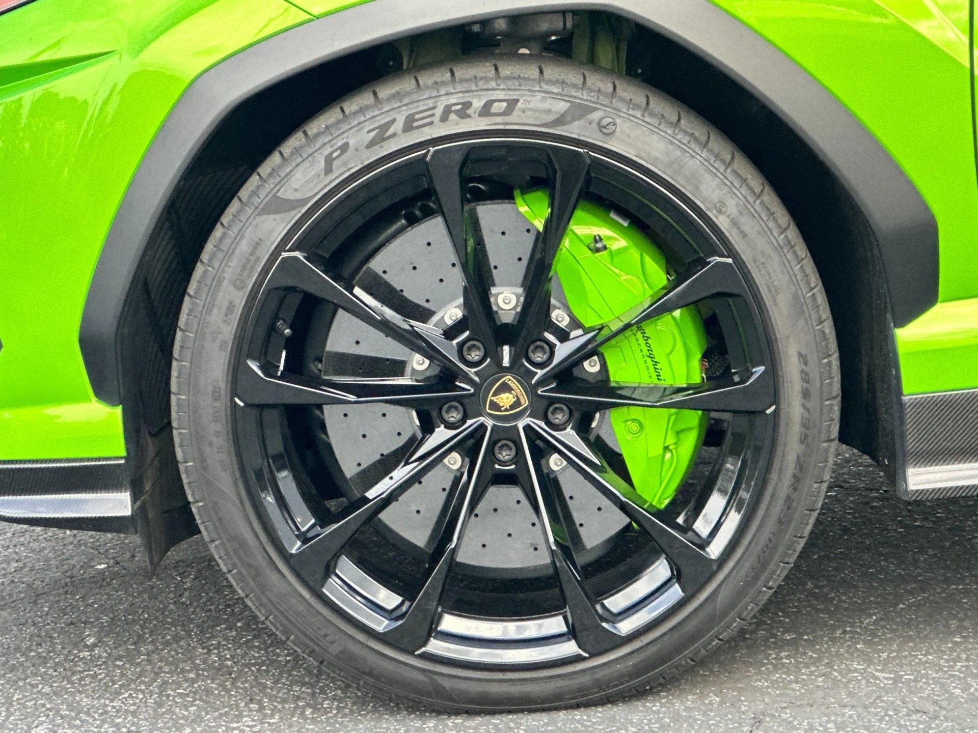 mph008_804181095_Used_2022_Lamborghini_Urus_1760538160_3cfc87467f