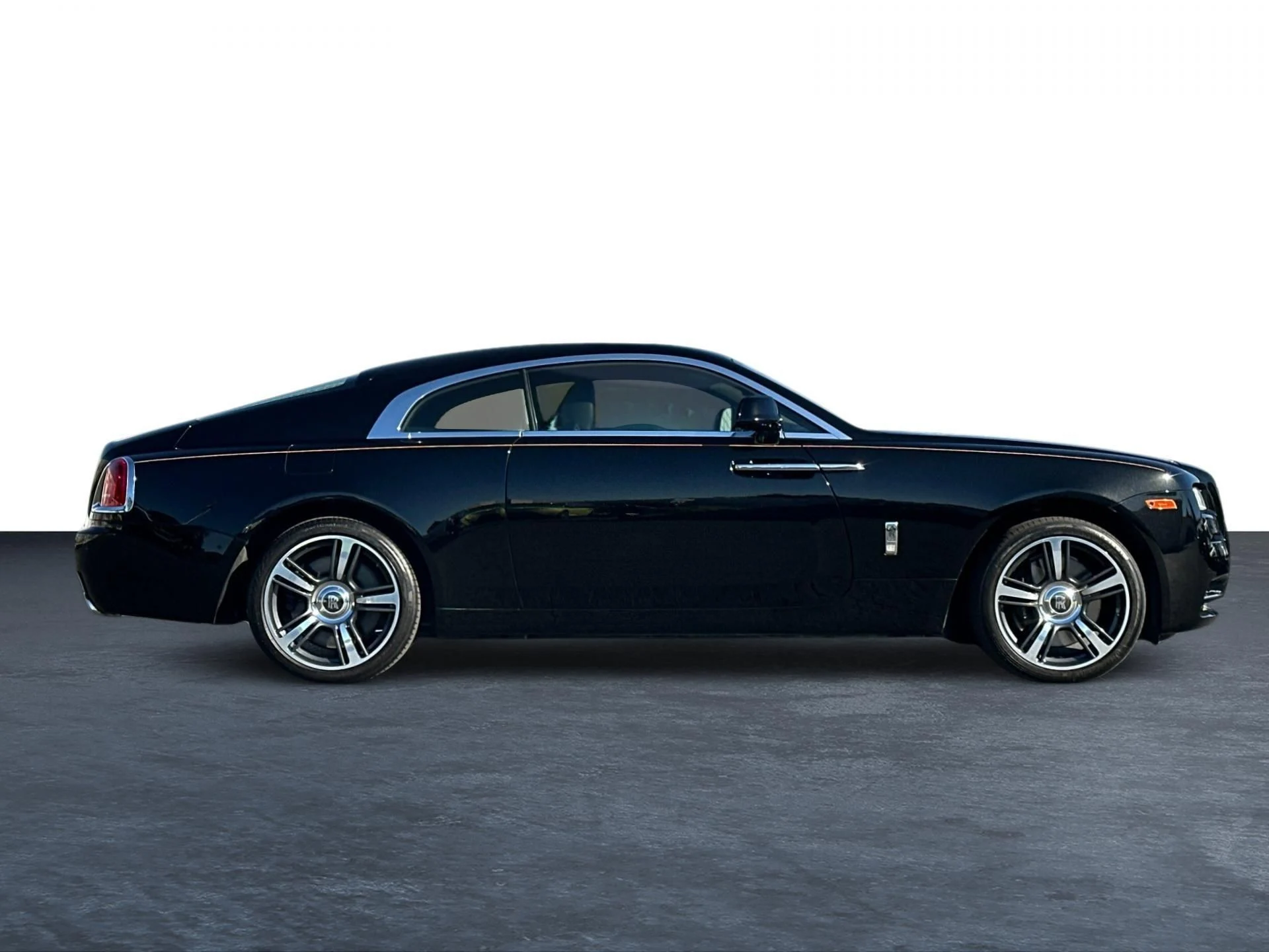 mph008_80552093_Used_2016_Rolls_Royce_Wraith_1760001130_84c9c85224