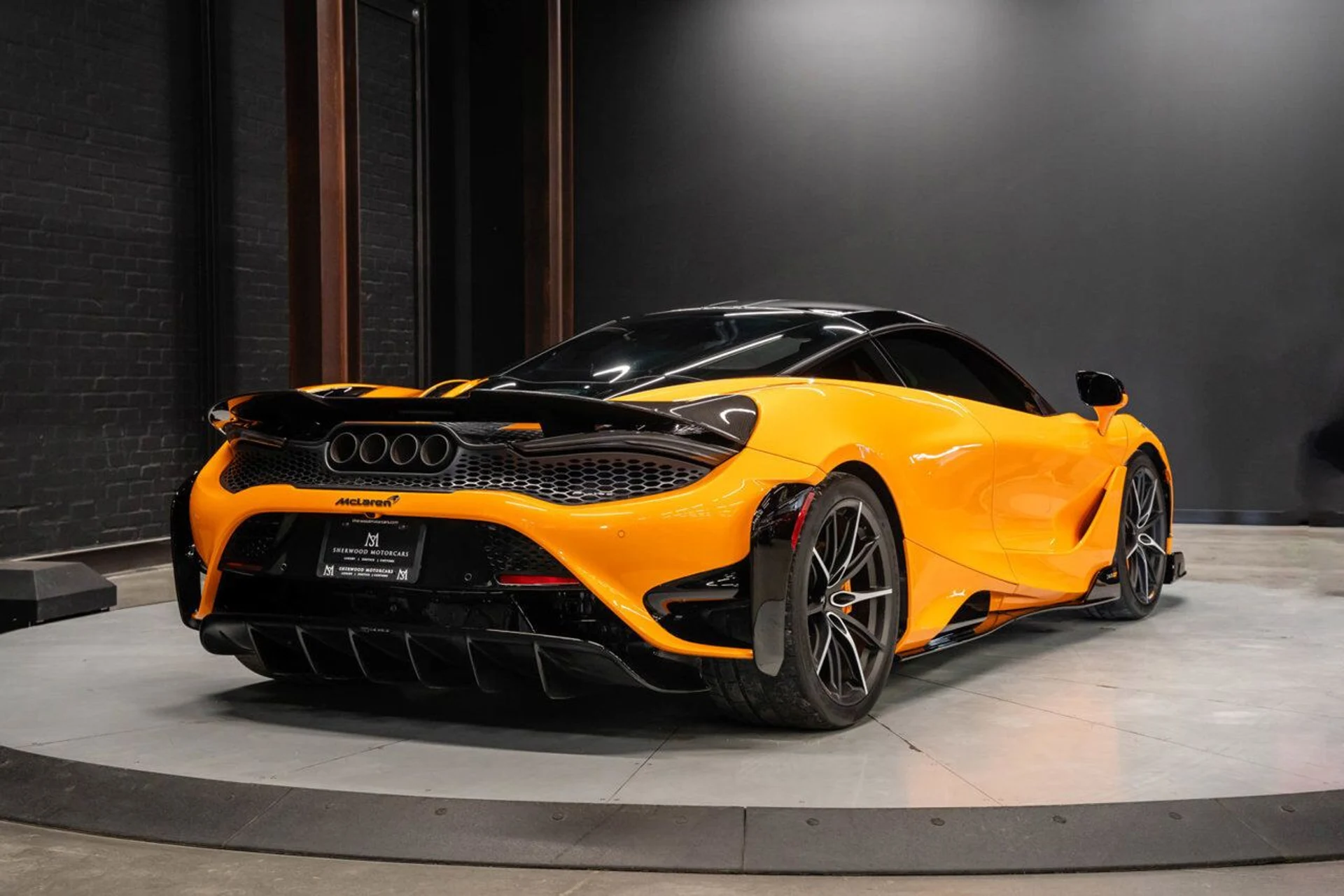 mph008_807213542_mclaren_765lt_2021_d046980982