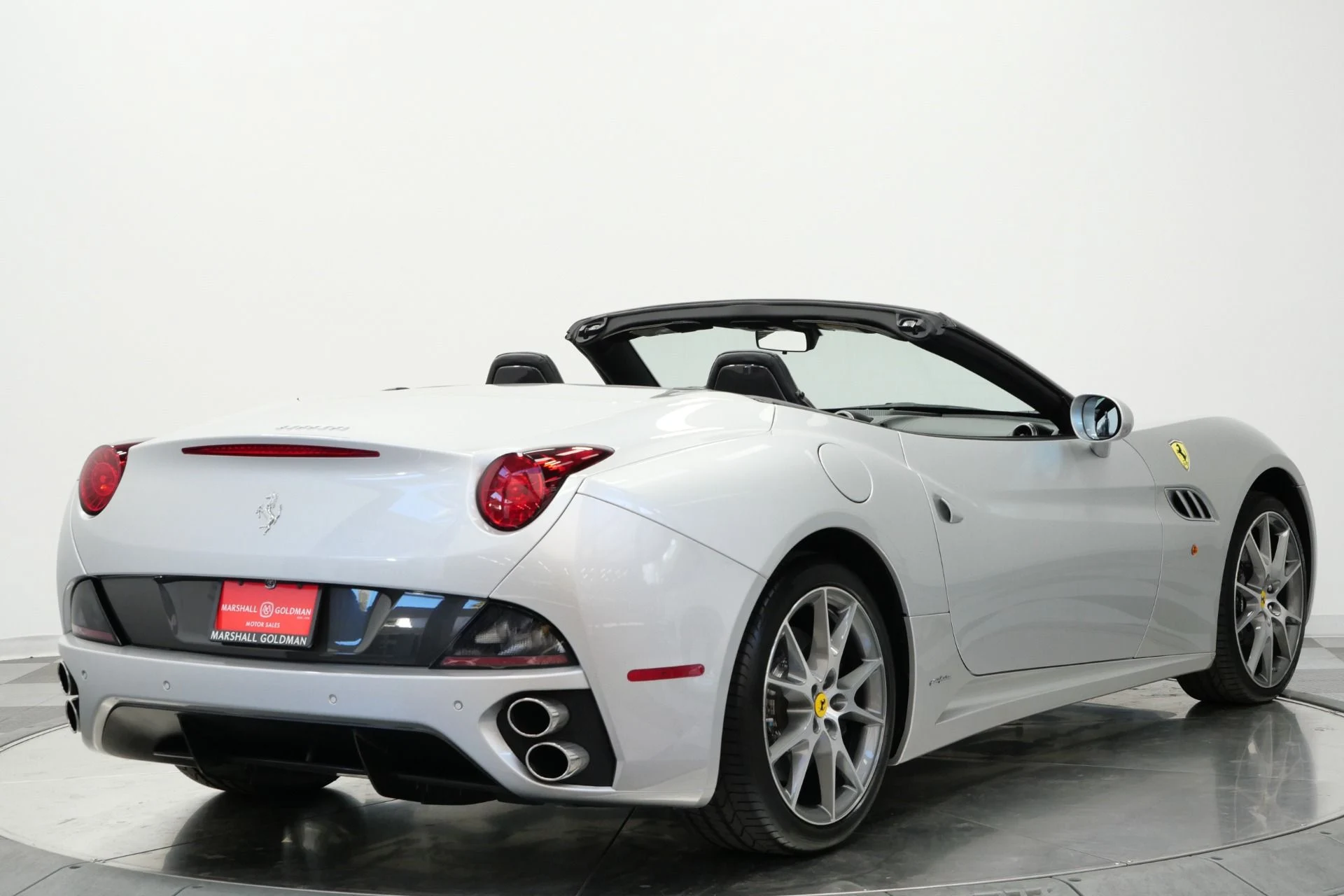 mph008_808749801_Used_2011_Ferrari_California_Rare_Two_Tone_Paint_Rare_Carbon_Fiber_Bucket_Seats_Low_Miles_1788365594_933a5cb7b3