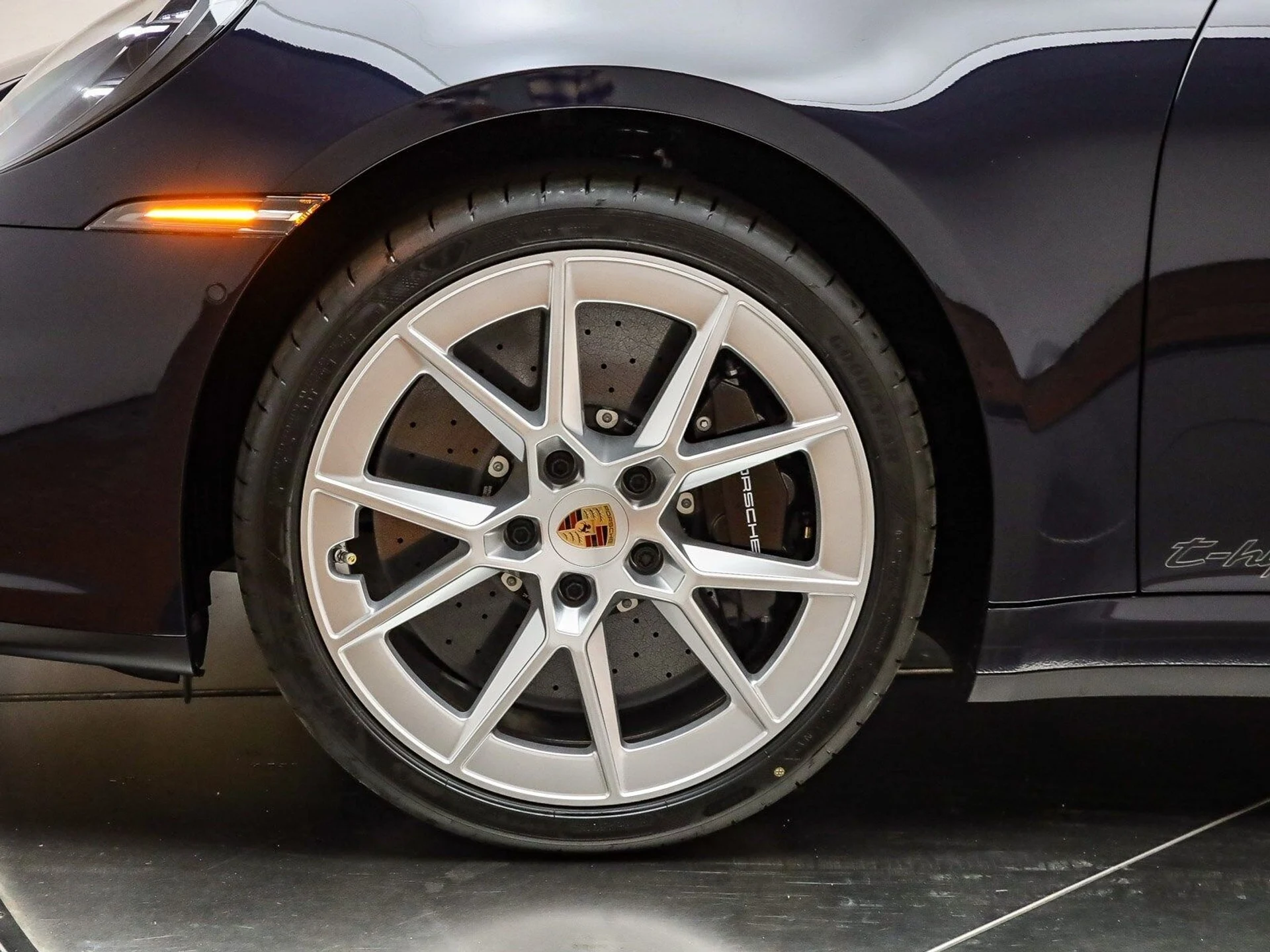 mph008_818885780_81861e240423f54d056a5eab7b80944bx_32ed0c1593