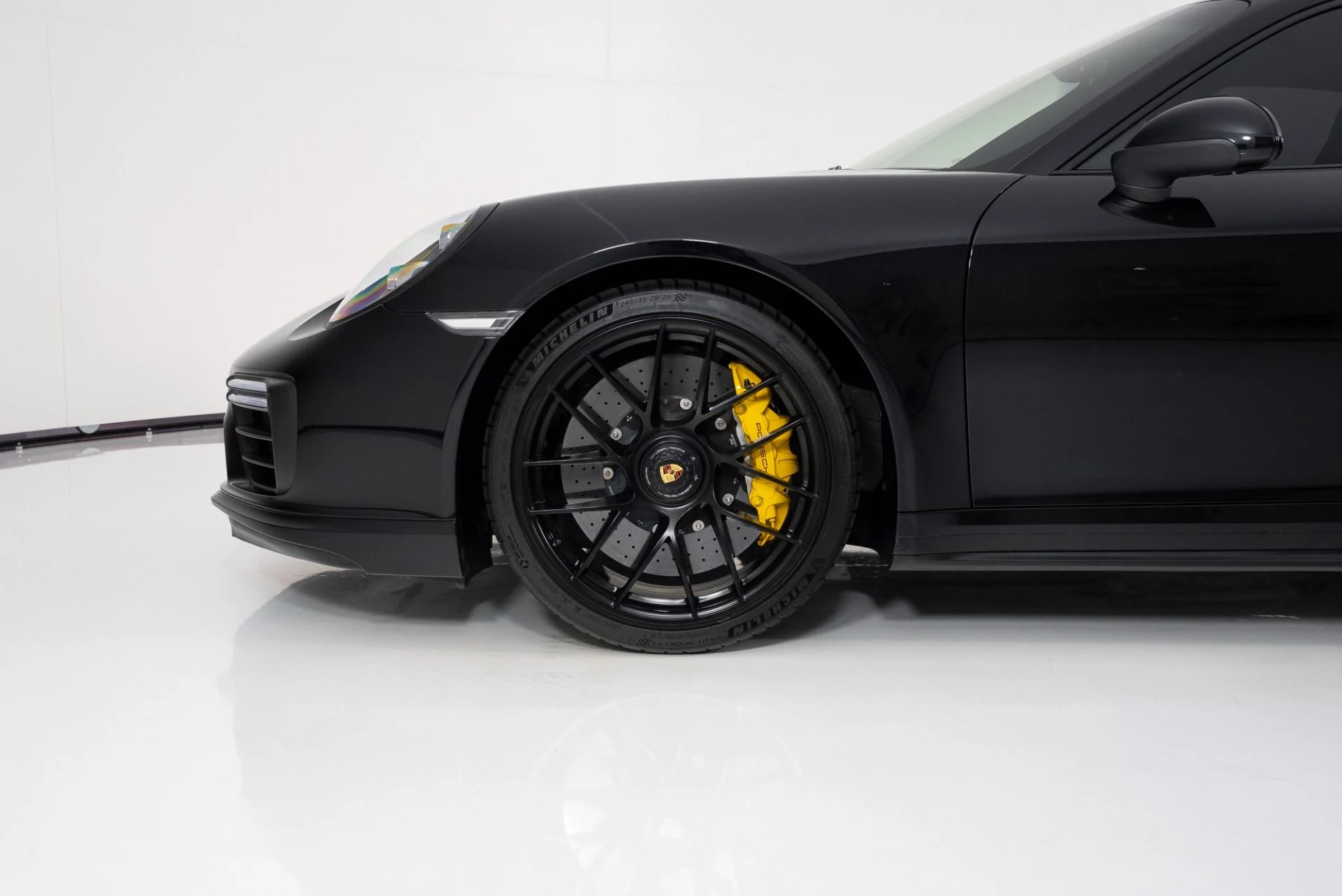 mph008_819857829_Used_2019_Porsche_911_Turbo_S_1757958874_ef7b54af21
