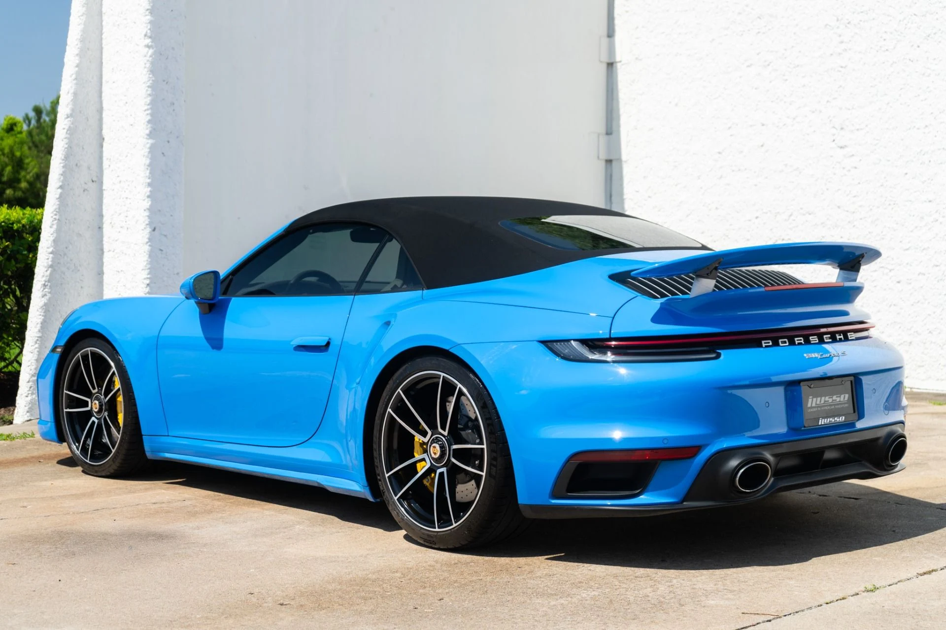 mph008_82131068_Used_2023_Porsche_911_Turbo_S_1780079475_395de9ad4c