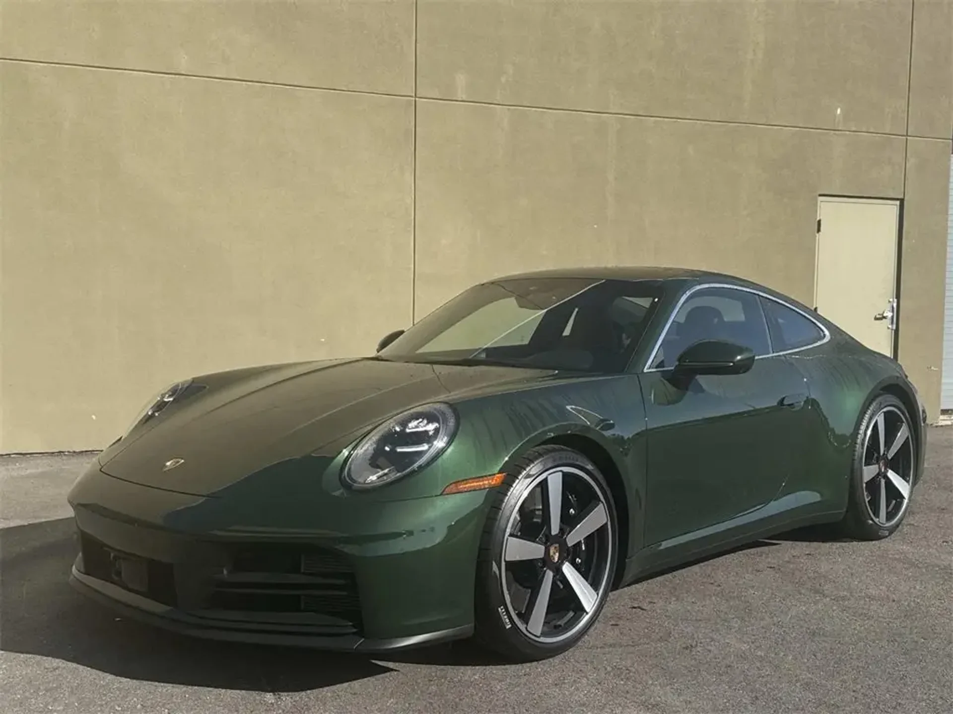 mph008_827196912_1280_a06509bb8a