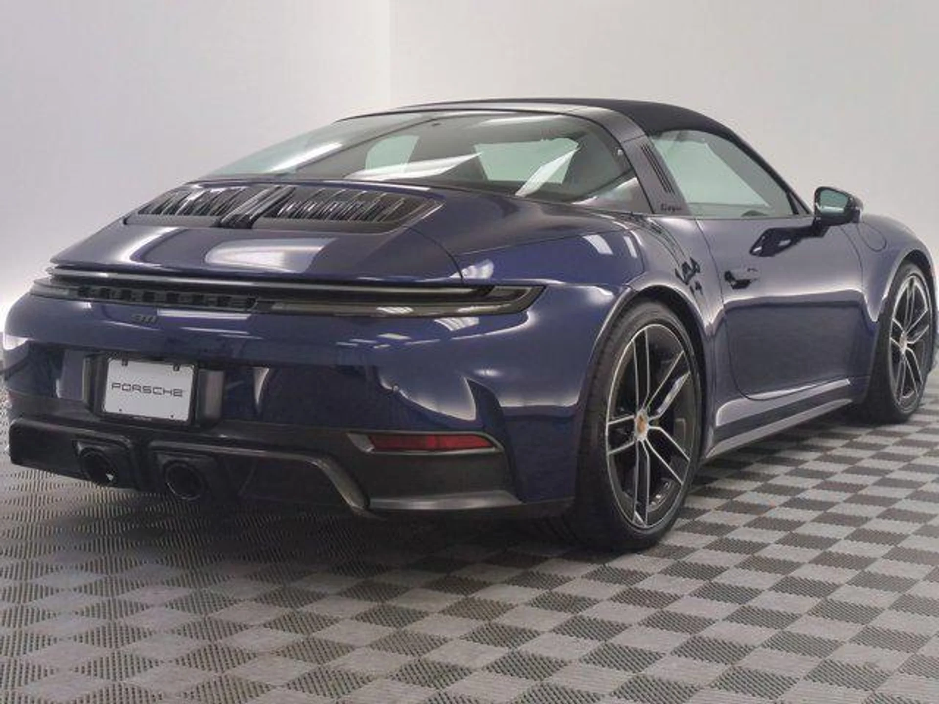 mph008_829324736_h1k6_P_Zt0_Ew_3_AA_3qwj_B6_Zg_Vvuk_1e836e9736