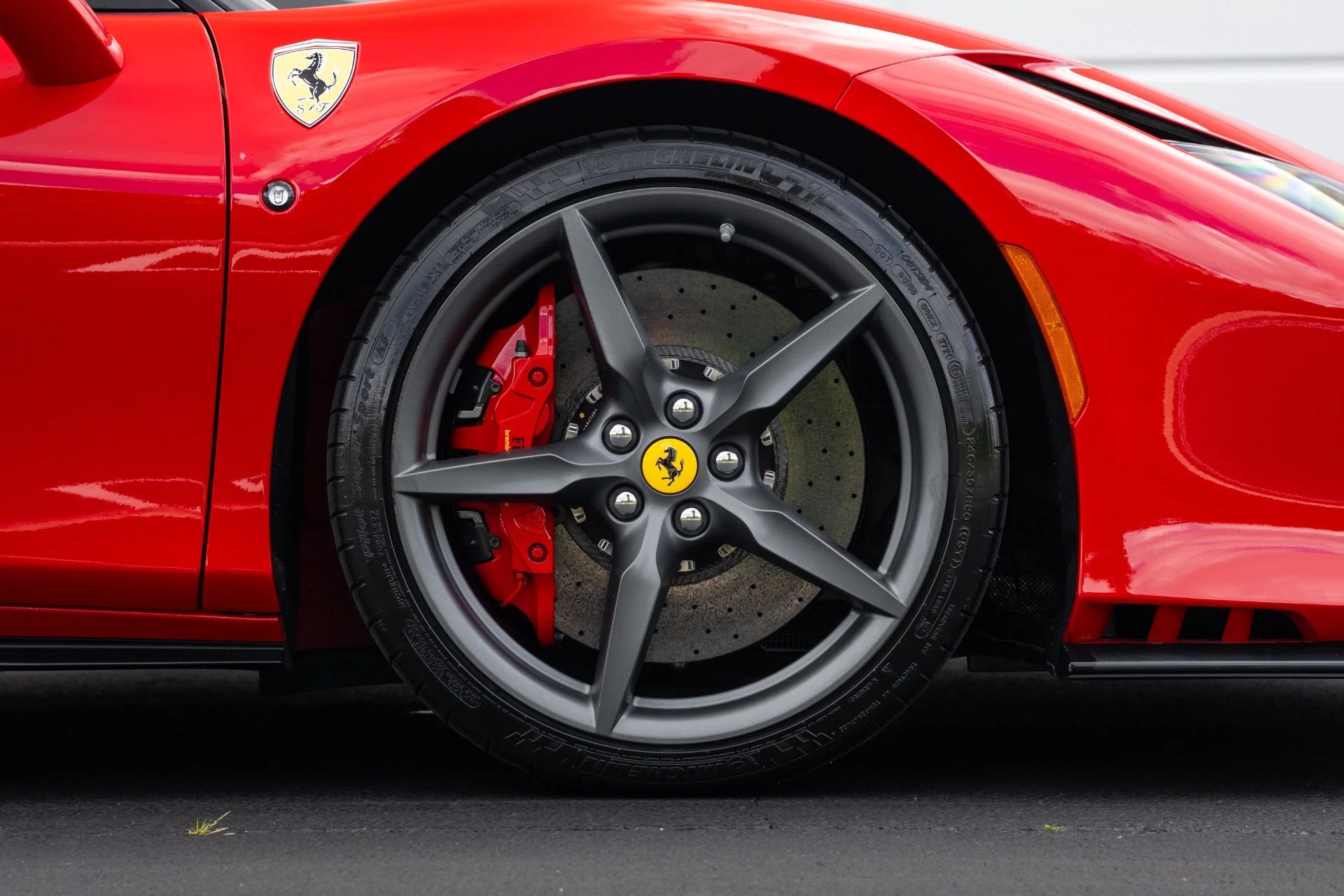 mph008_830713012_Used_2022_Ferrari_F8_Tributo_1774670303_9e46692112