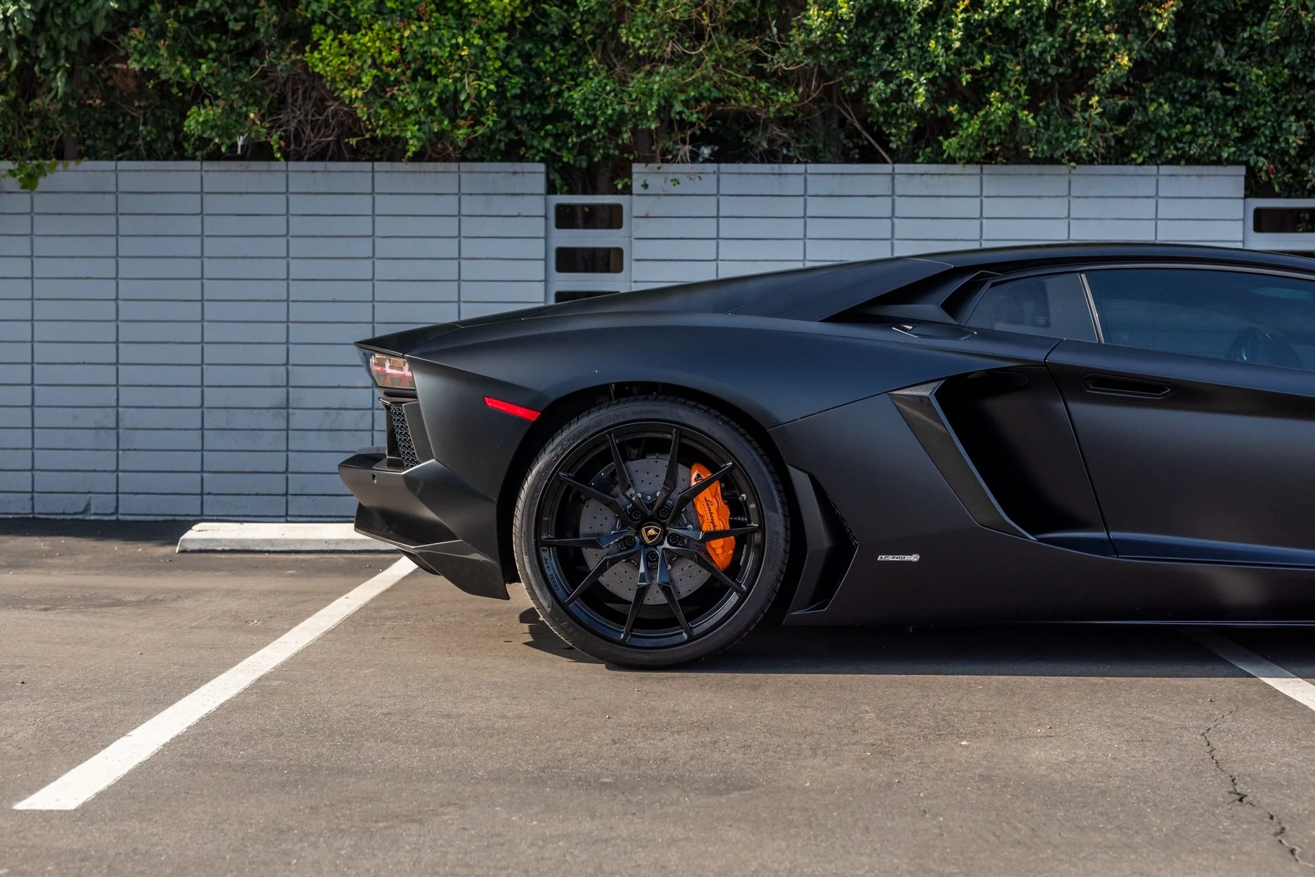 mph008_833975988_Used_2014_Lamborghini_Aventador_LP_700_4_1776699950_1f132db6d7