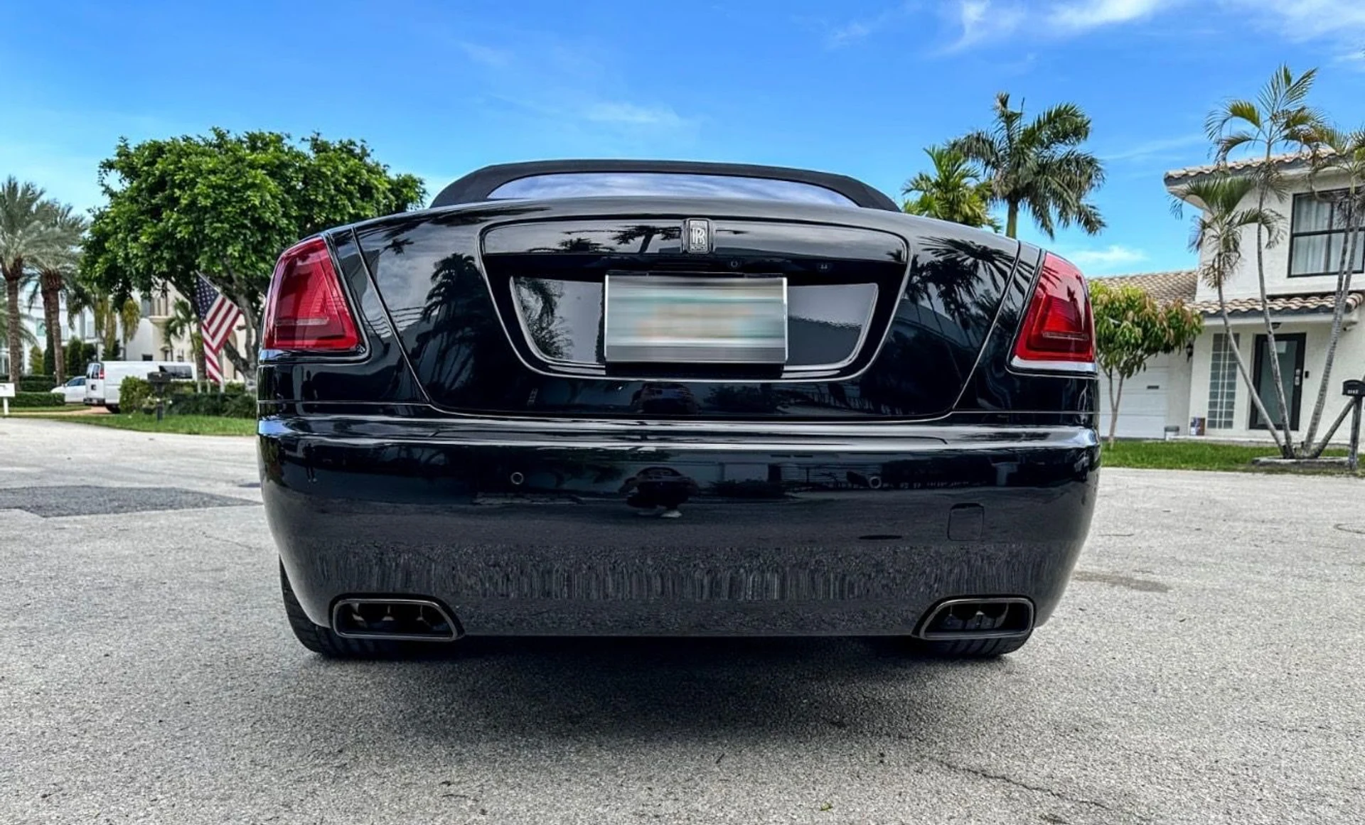 mph008_835741628_Used_2020_Rolls_Royce_Dawn_Black_Badge_1765830388_f47d1bccf4