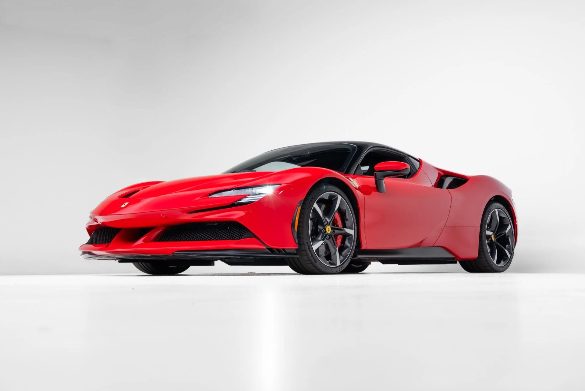 mph008_846018883_Used_2023_Ferrari_SF_90_Stradale_1773856077_08cb42cba7