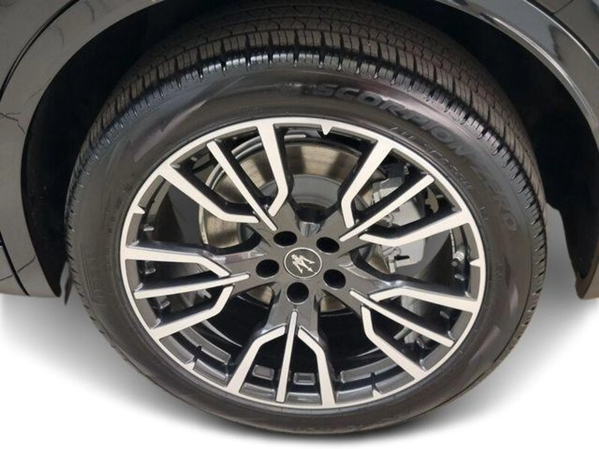 mph008_847687523_Used_2023_Maserati_Grecale_GT_1724242289_bca7000e86