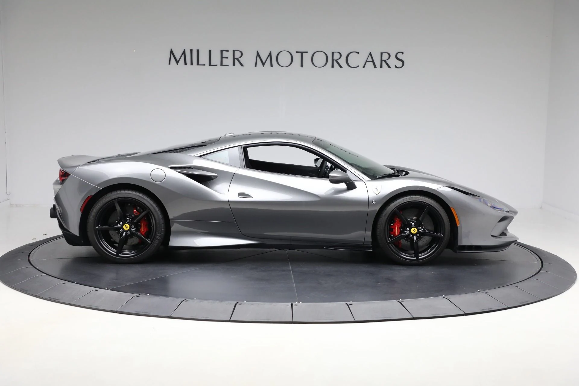 mph008_852287558_Used_2022_Ferrari_F8_Tributo_1761342513_b1f17ba36e