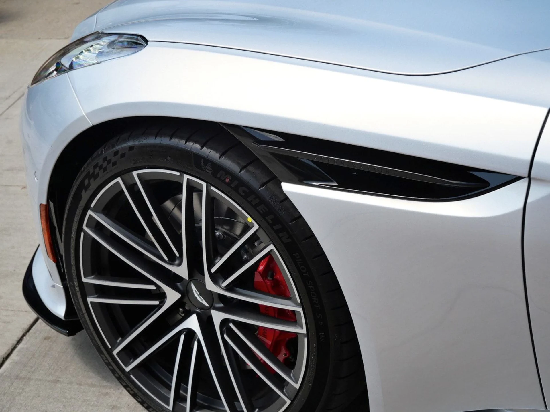 mph008_854017023_408c85c282c8471eaea33cd9c5ff6ee7_c2946681f1