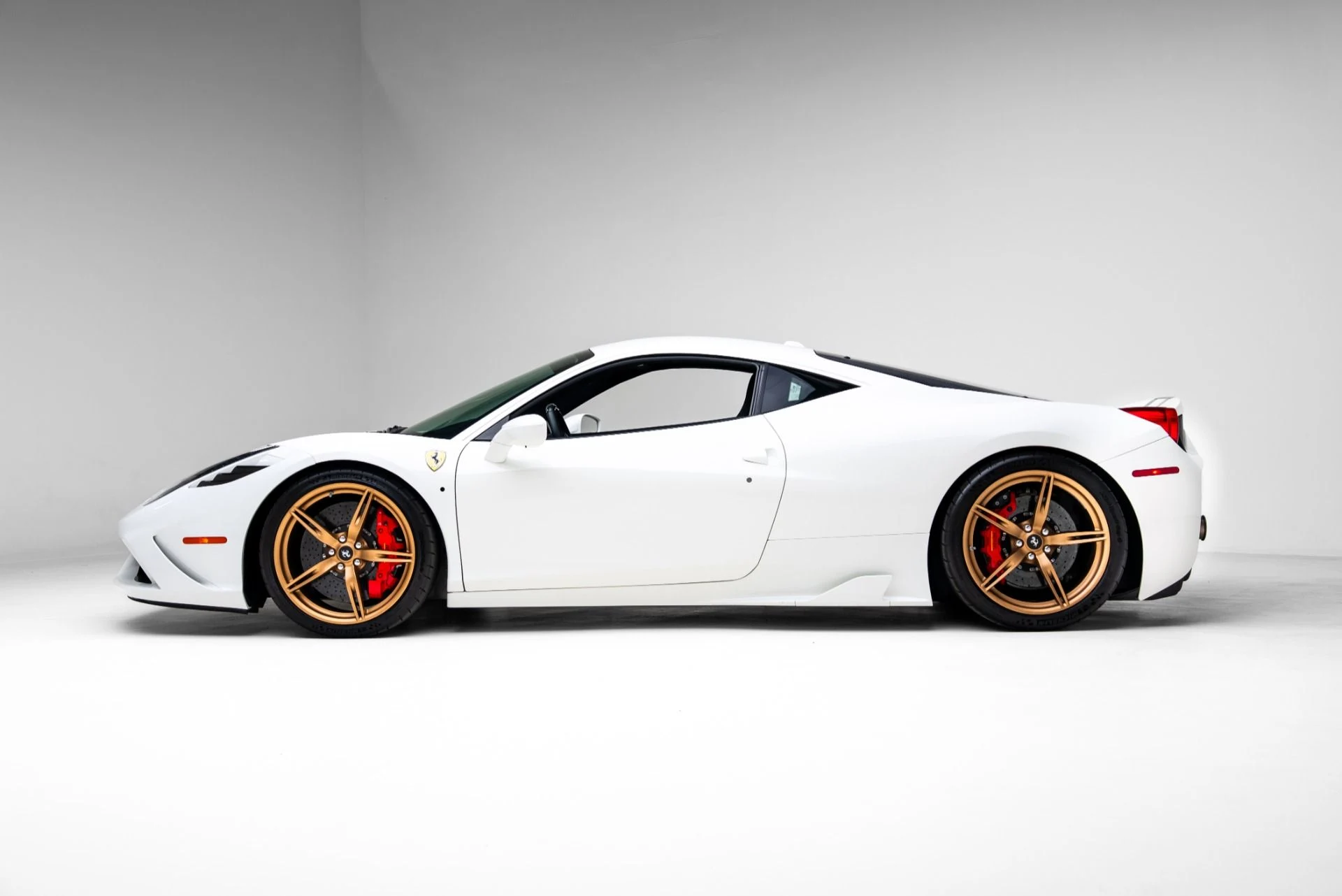 mph008_854348795_Used_2015_Ferrari_458_Speciale_1770668463_26c6c2db41