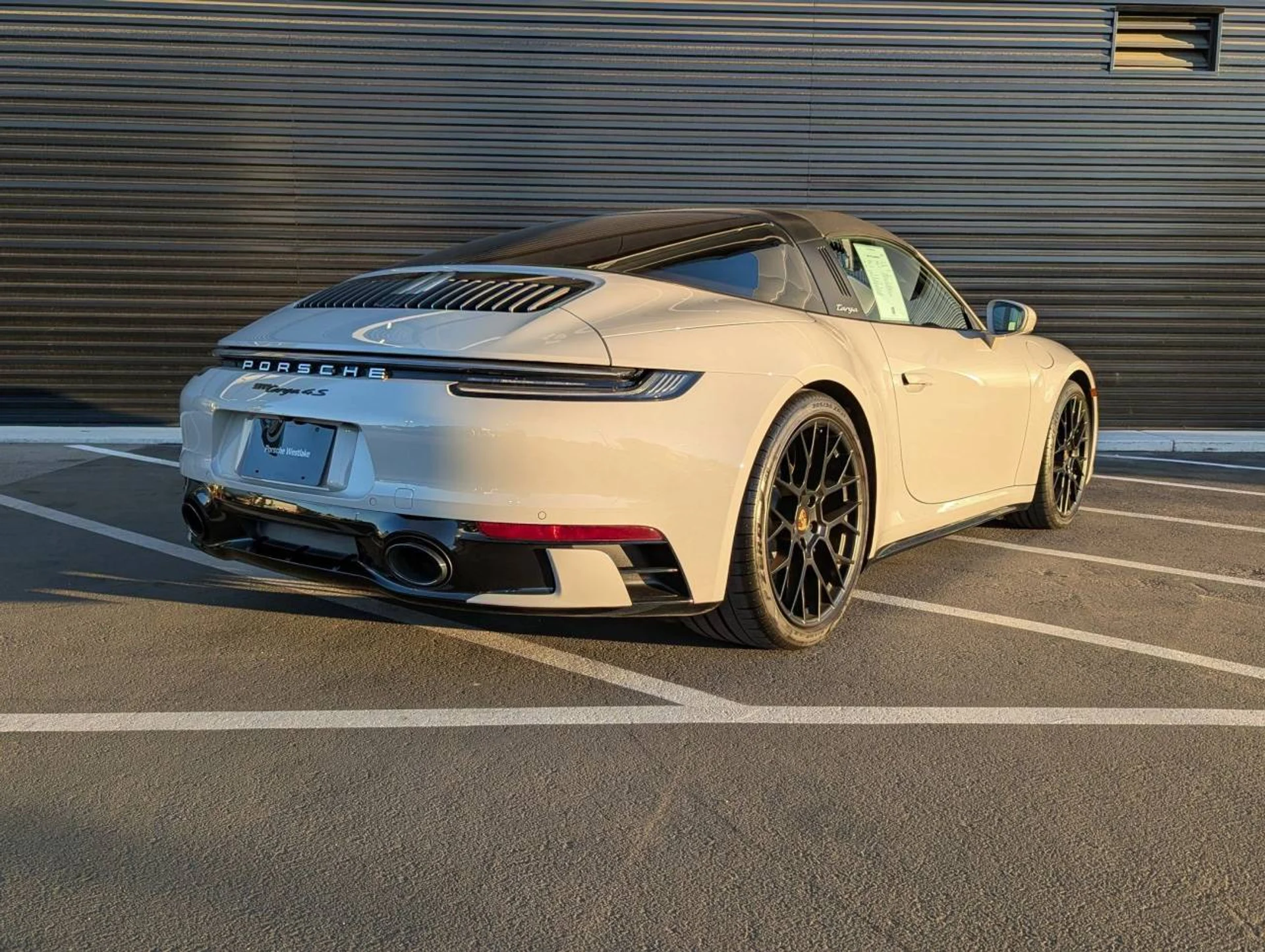 mph008_856671852_72dc7ec305216fee9331f9546a2eab1b_5def3a7796