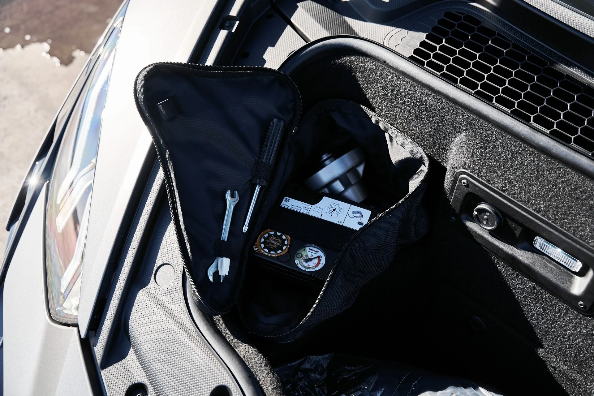 mph008_867479034_Used_2023_Lamborghini_Huracan_Tecnica_Base_1766024539_9bff3cf394