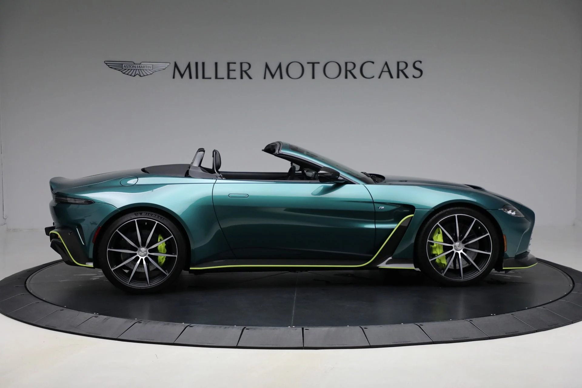 mph008_874010219_Used_2023_Aston_Martin_Vantage_V12_758ff0732a