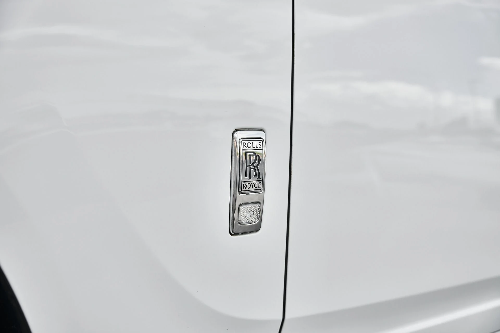 mph008_883097264_Used_2018_Rolls_Royce_Ghost_Base_1787073489_6f9a0c7221