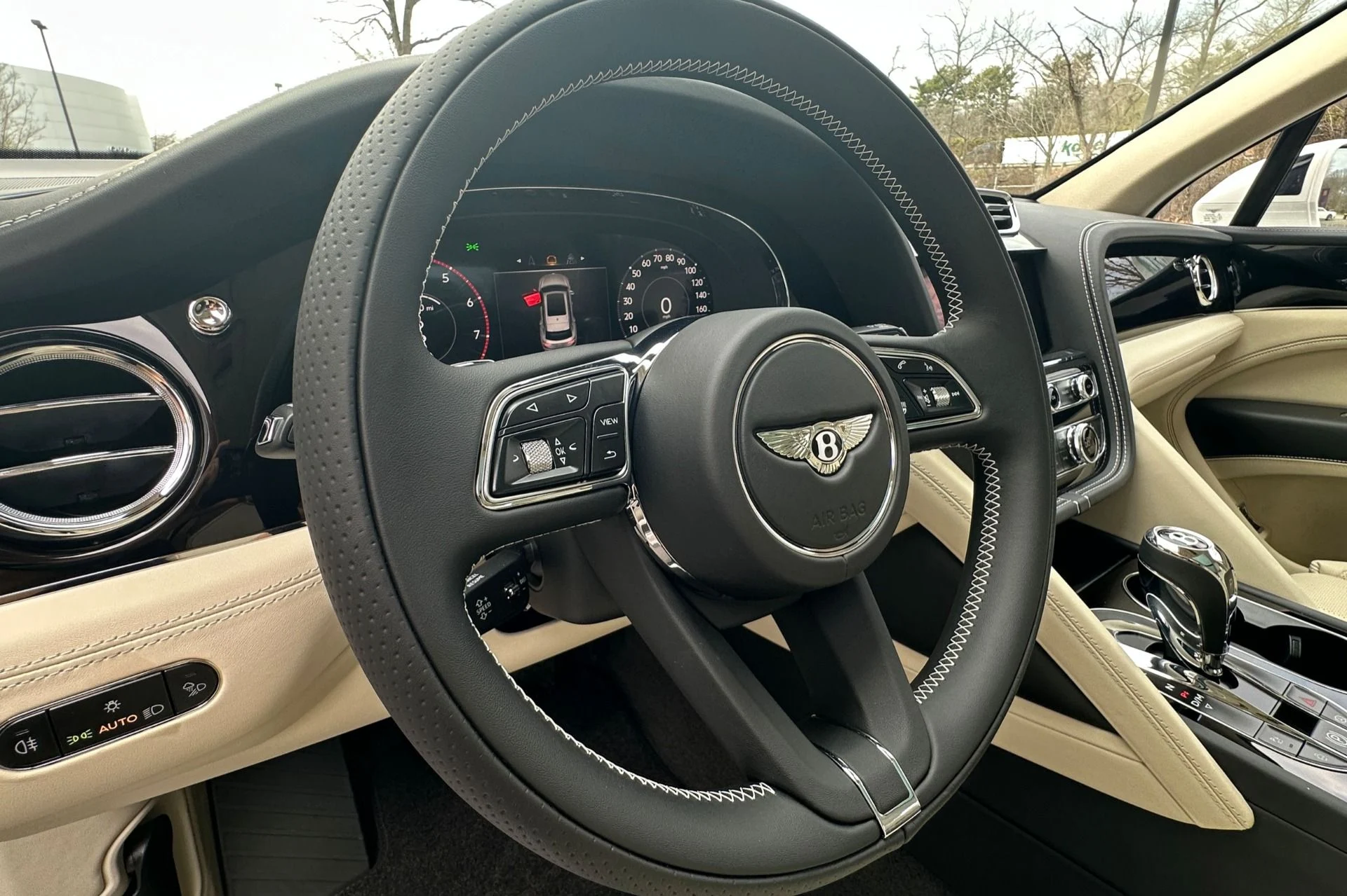 mph008_88687831_New_2026_Bentley_Bentayga_V8_1775834821_2a34212207