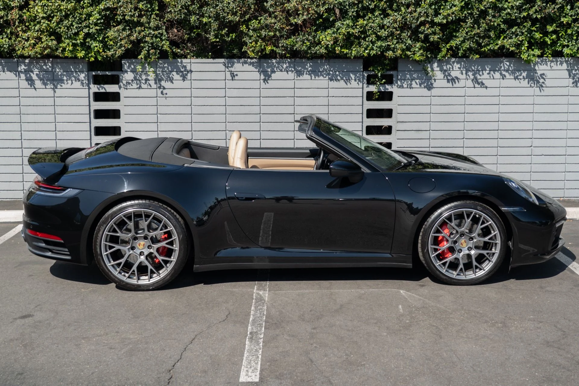 mph008_900848559_Used_2020_Porsche_911_Carrera_S_1756926775_b1f406ee8f