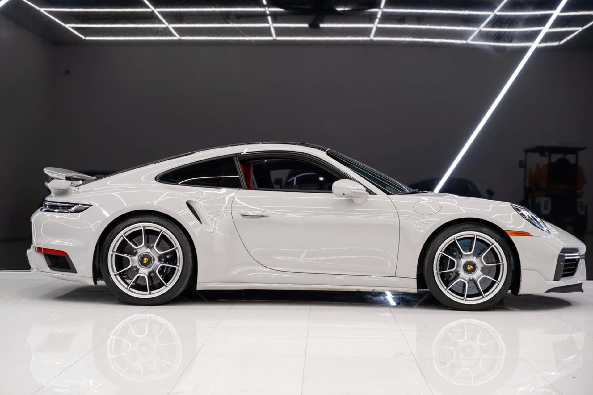 mph008_901172554_ffce5e1d3822193a9009dedd1bdb1e5a_9b8378d8de