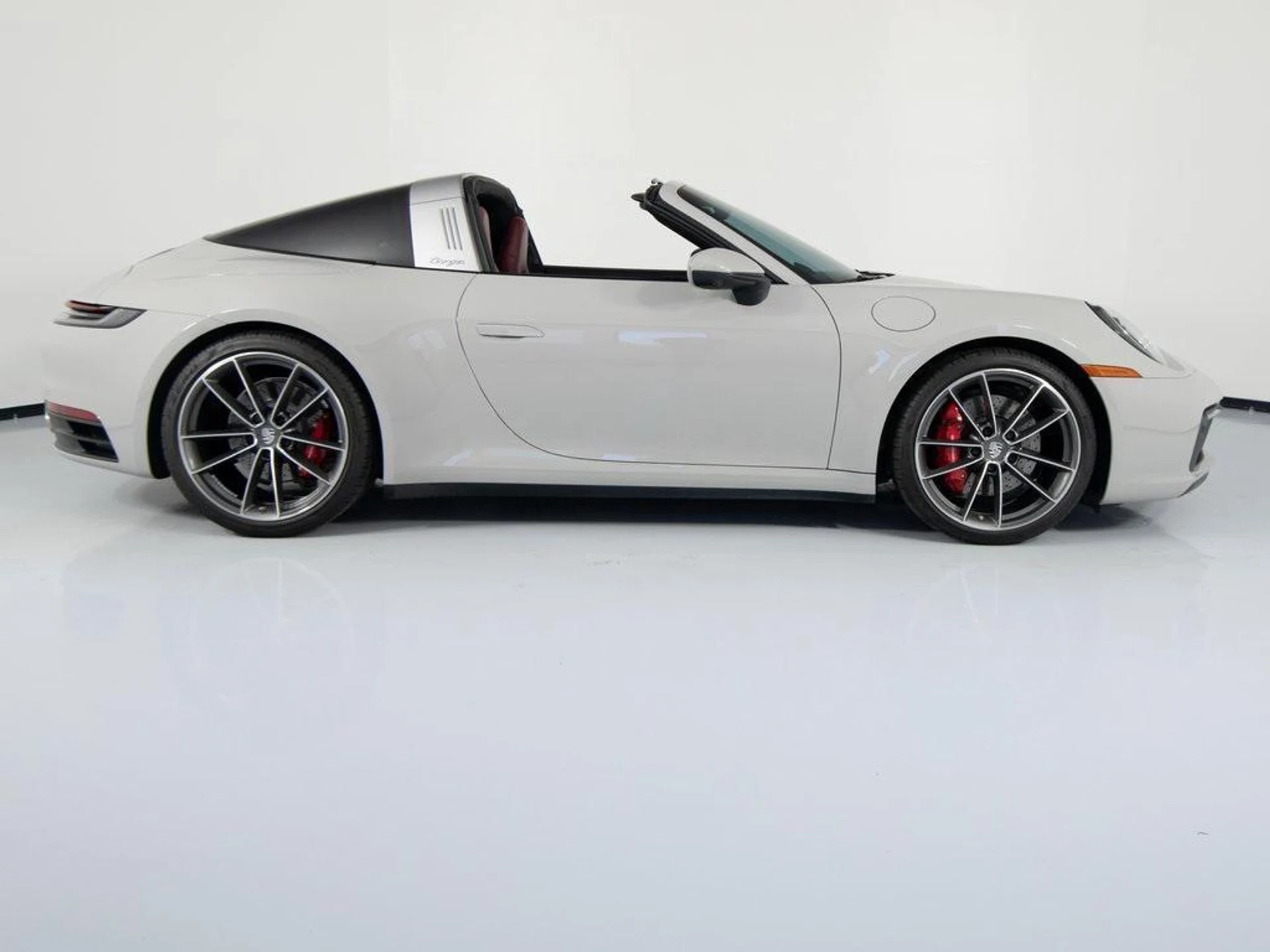 mph008_904561368_5pa_XWEEHZ_95_Kv_XQND_09lesw_Bw_4cf6b7363b