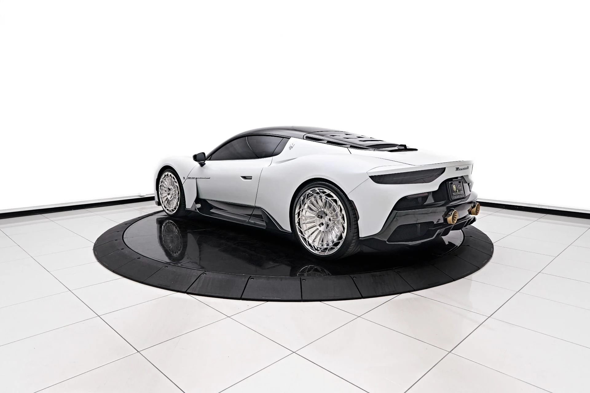 mph008_907977363_Used_2023_Maserati_MC_20_Base_1721243405_767c36f3e2