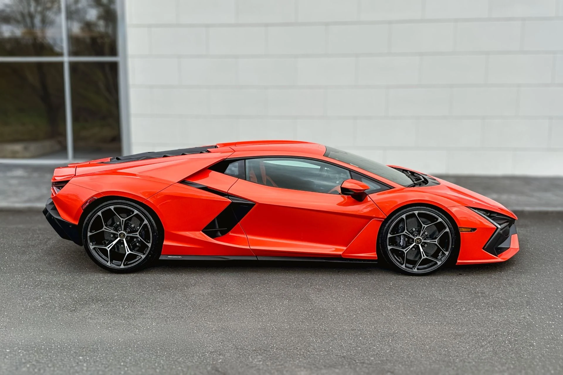 mph008_908144646_Used_2026_Lamborghini_Revuelto_1783720942_d13c28b355