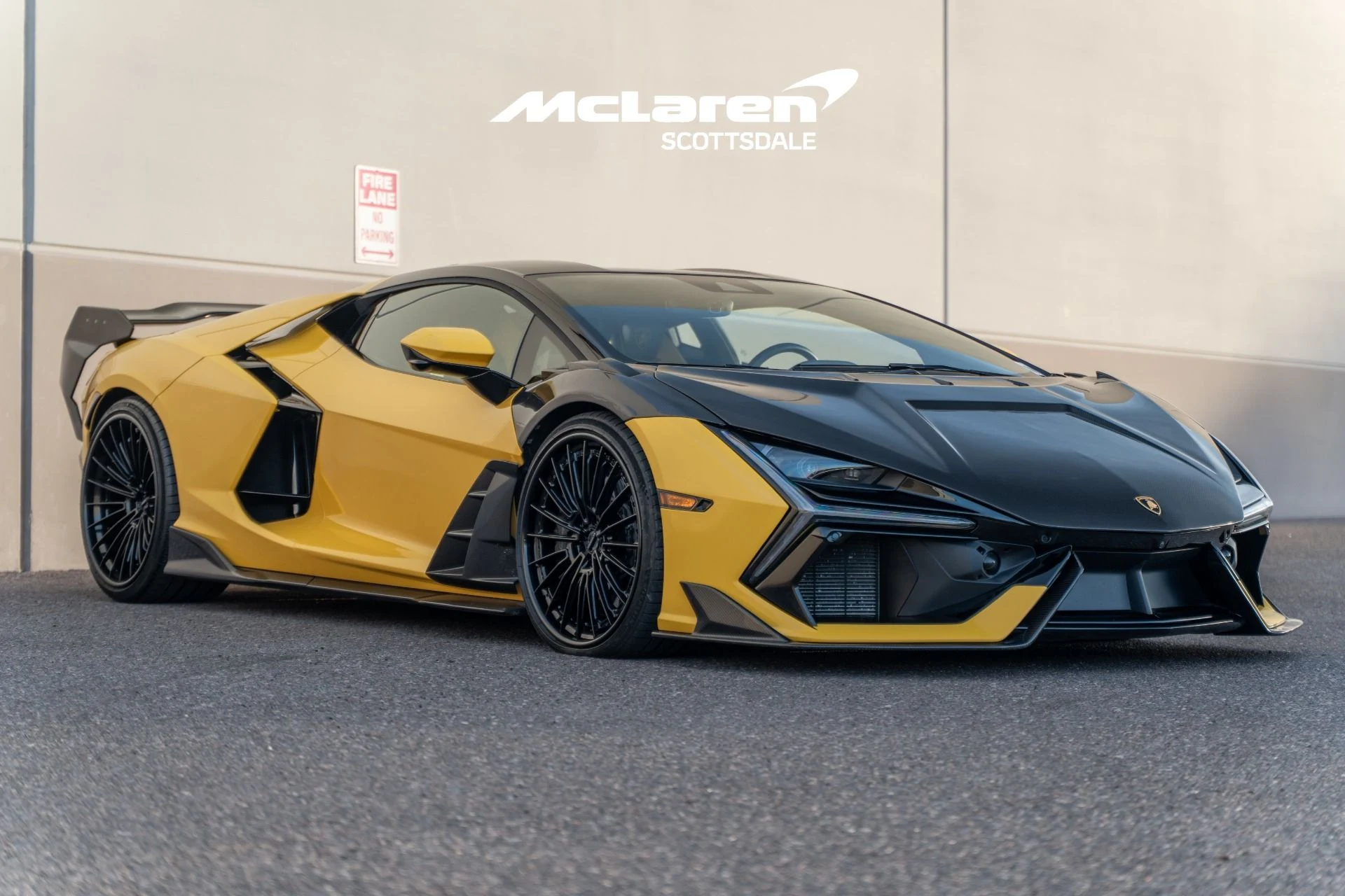 mph008_908979358_Used_2024_LAMBORGHINI_REVUELTO_1769478324_3597e9c8ff