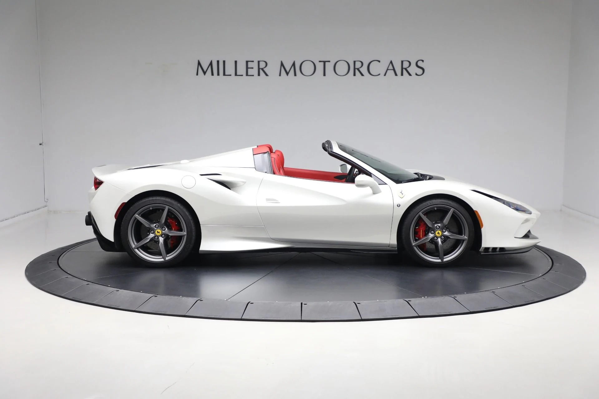 mph008_911706500_Used_2023_Ferrari_F8_Spider_1778678736_dff90e0695